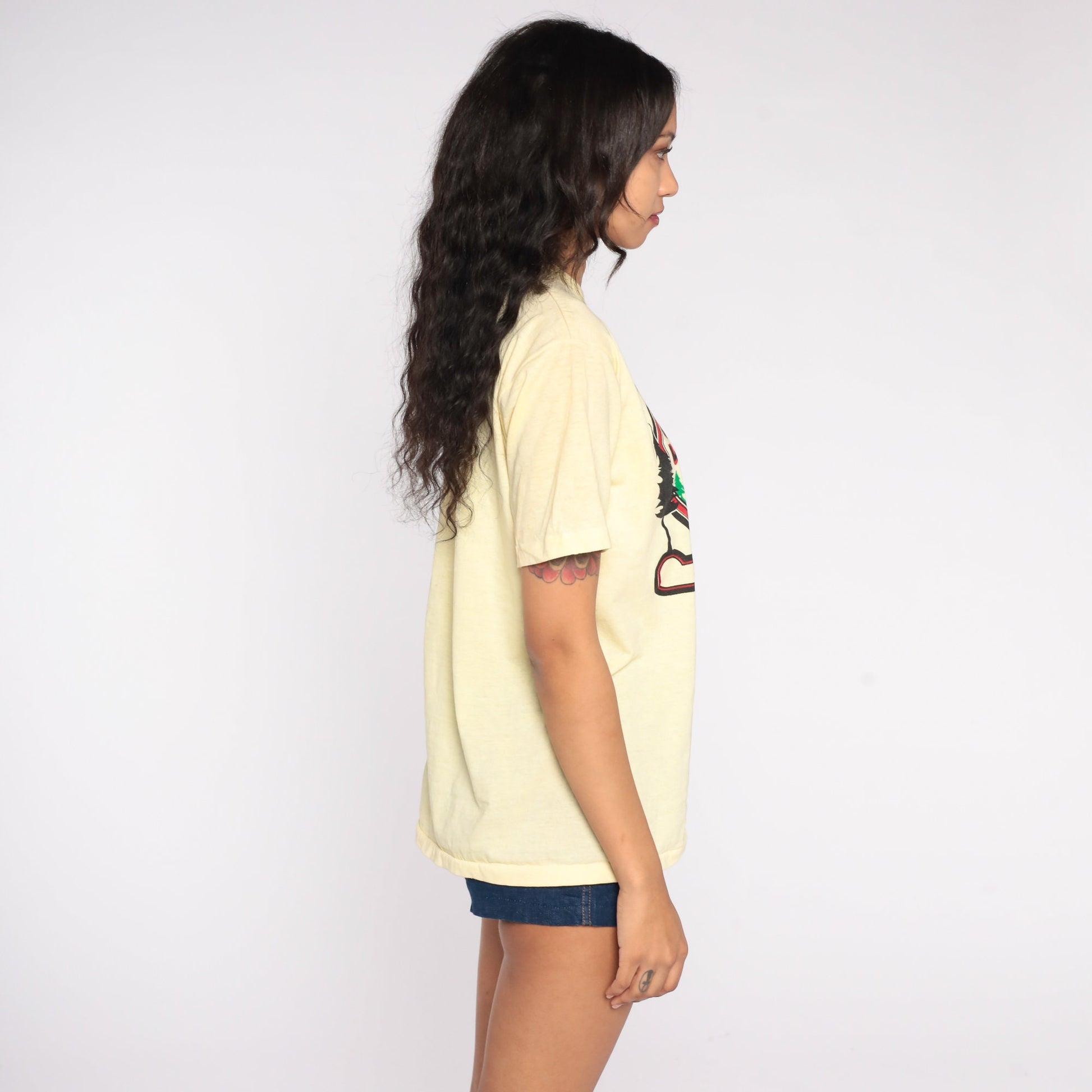 80s Sgt Preston's of the North Graphic T-Shirt Yellow Lafayette Indiana Large