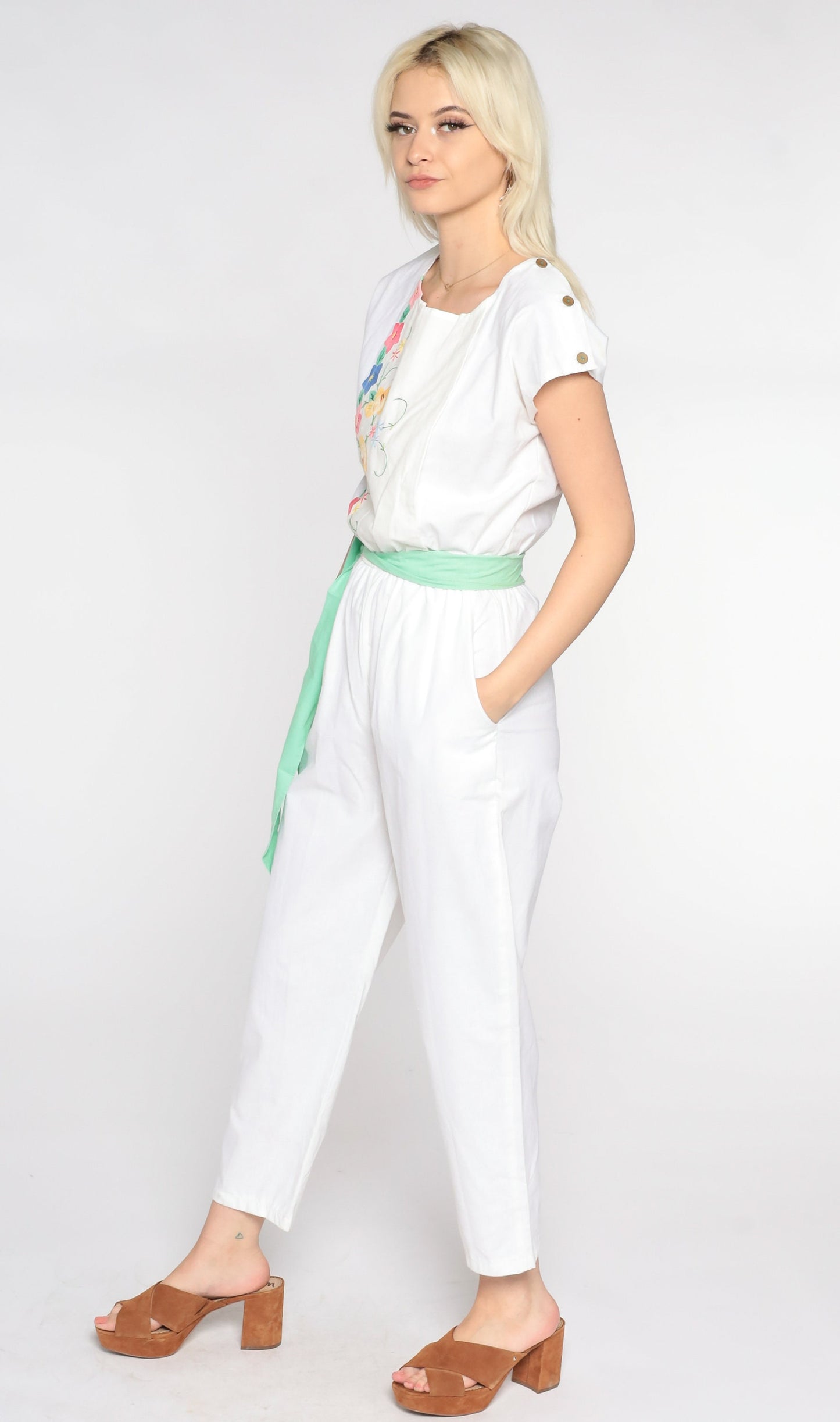 80s White Floral Embroidered Jumpsuit High Waist Tapered Leg Cap Sleeve Medium