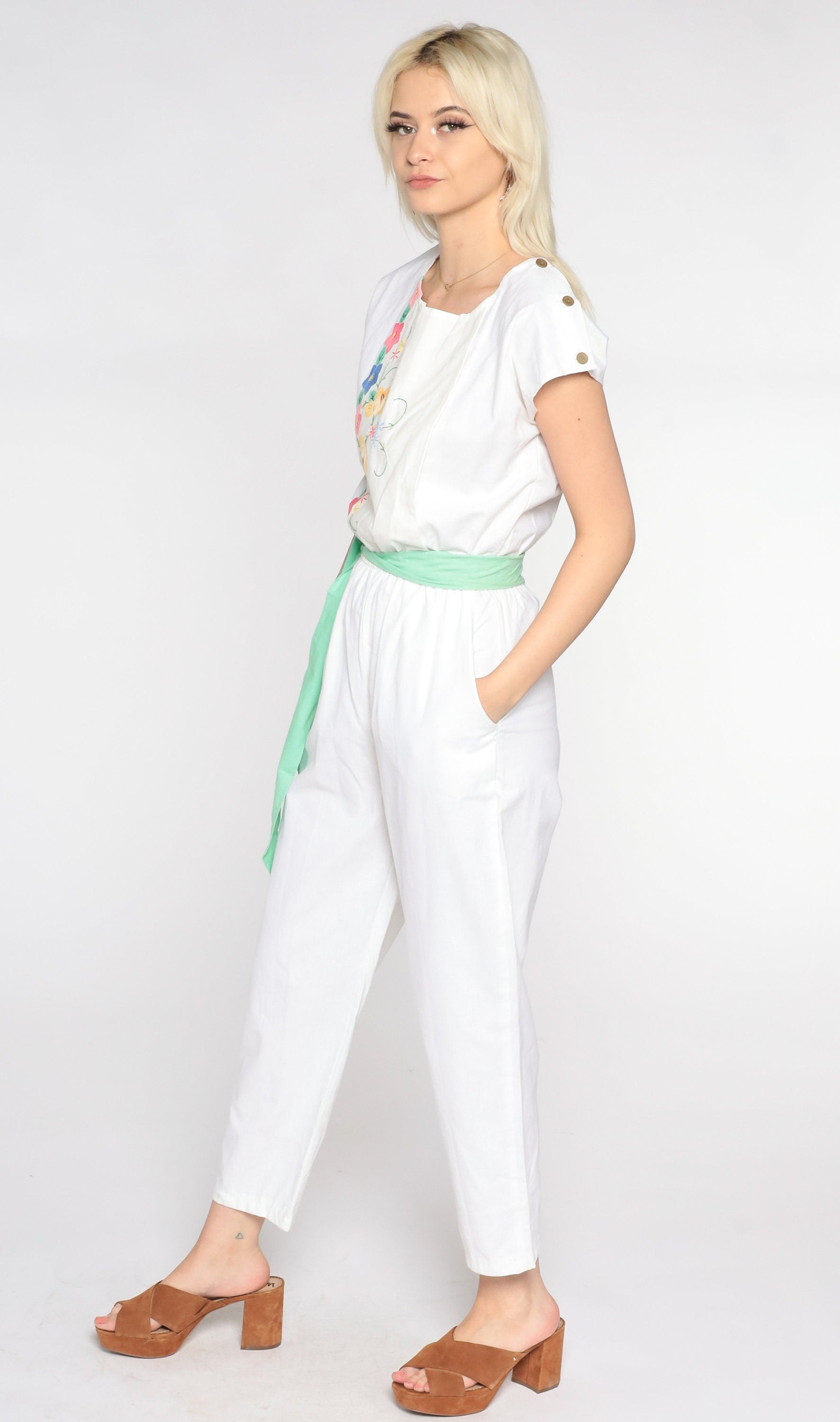 80s White Floral Embroidered Jumpsuit High Waist Tapered Leg Cap Sleeve Medium