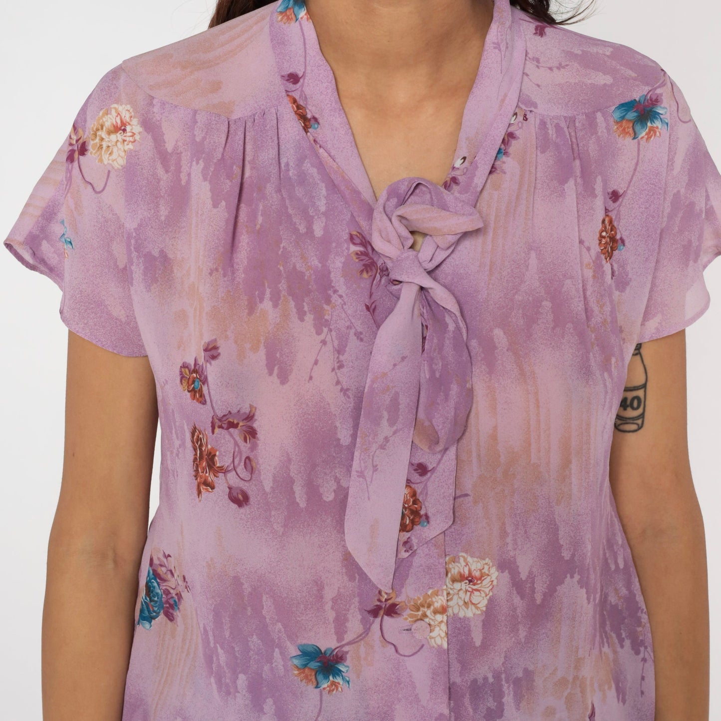 70s Purple Floral Ascot Blouse Button-Up Short Sleeve Small