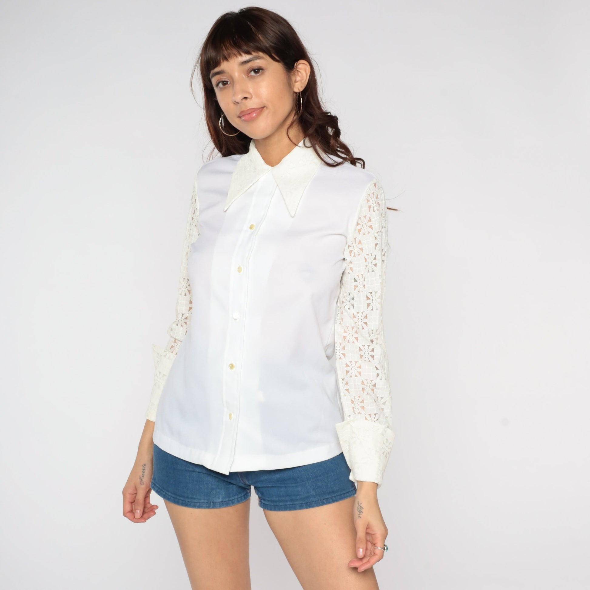 70s White Lace Blouse Floral Cutout Dagger Collar Button-Up Small