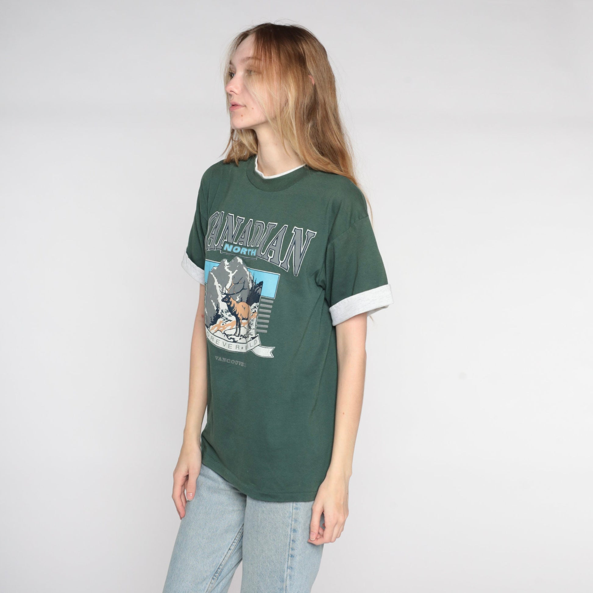 90s Canadian North Vancouver Wildlife Elk Graphic Tee Green Medium