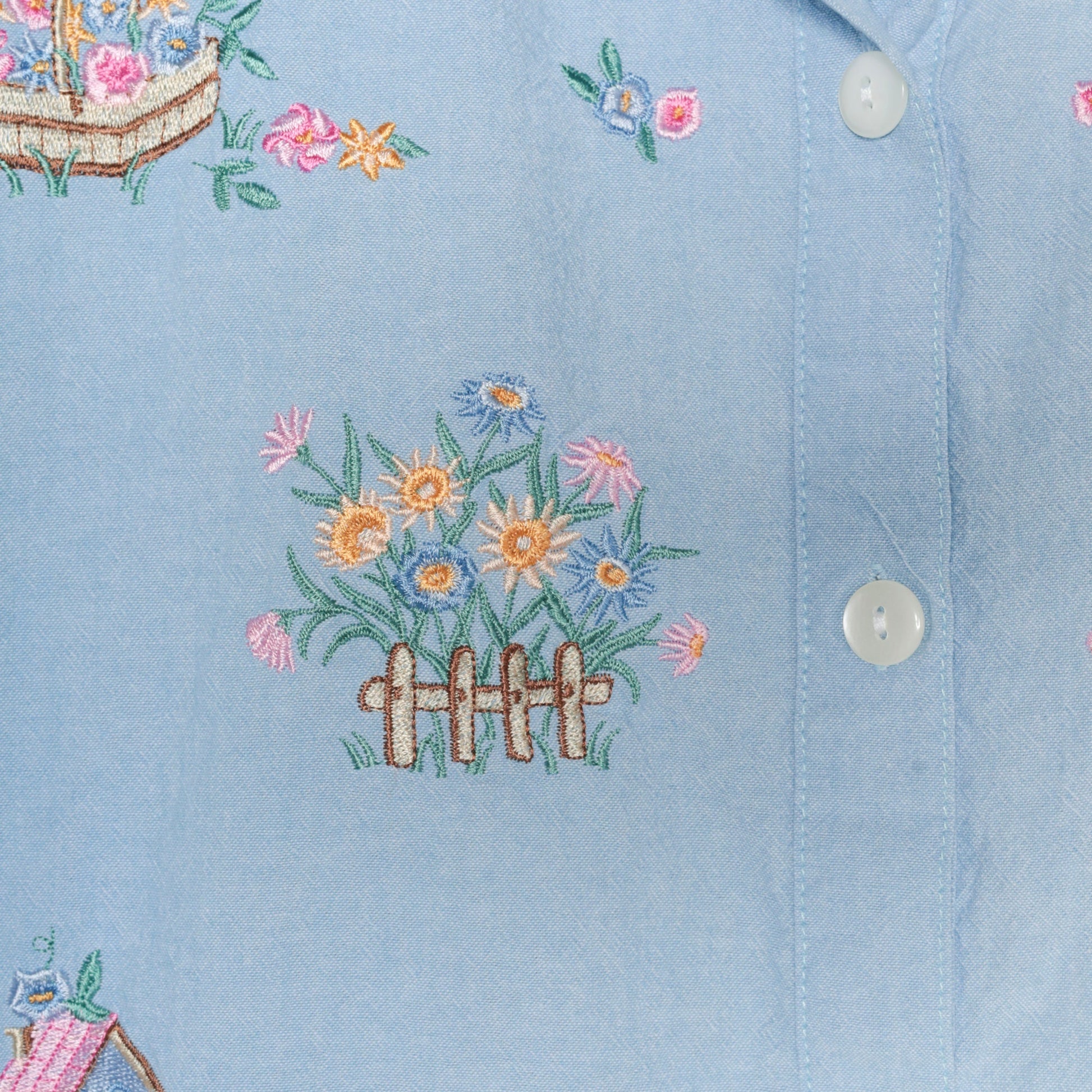 90s Blue Chambray Button Up Shirt Floral Birdhouse Embroidery Extra Large