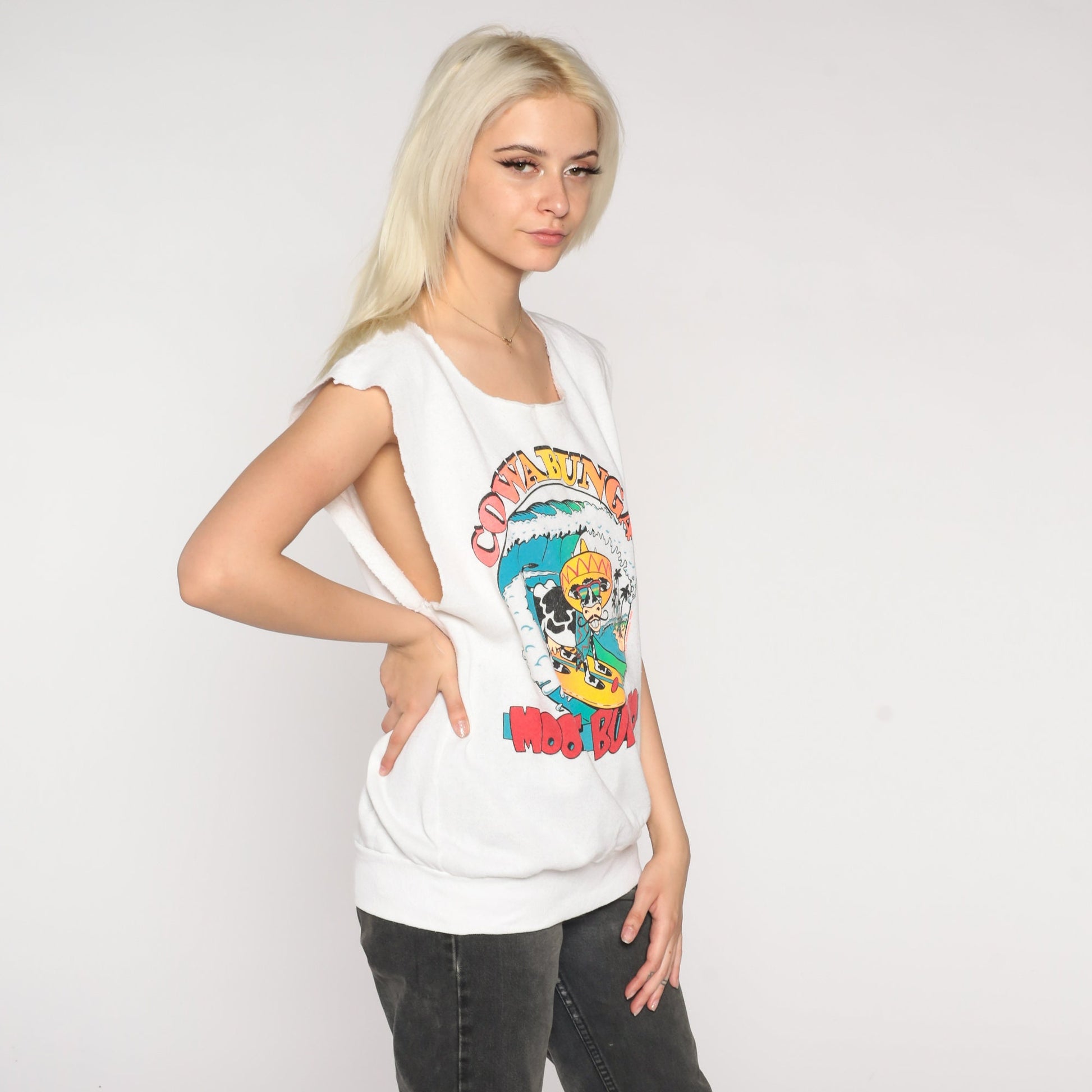 80s Surfing Cow Graphic Tank Top Cowabunga Cutoff Muscle Tee White Medium