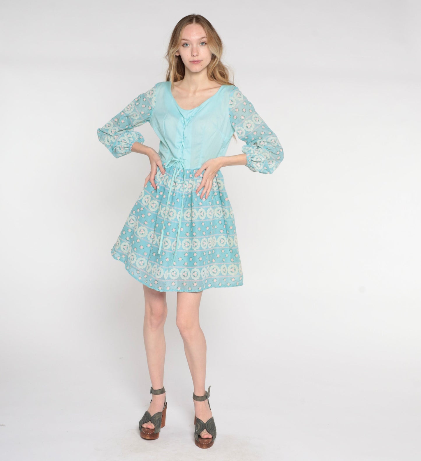 70s Baby Blue Floral Mini Dress Peasant Sleeves Lace-Up Bodice Medium