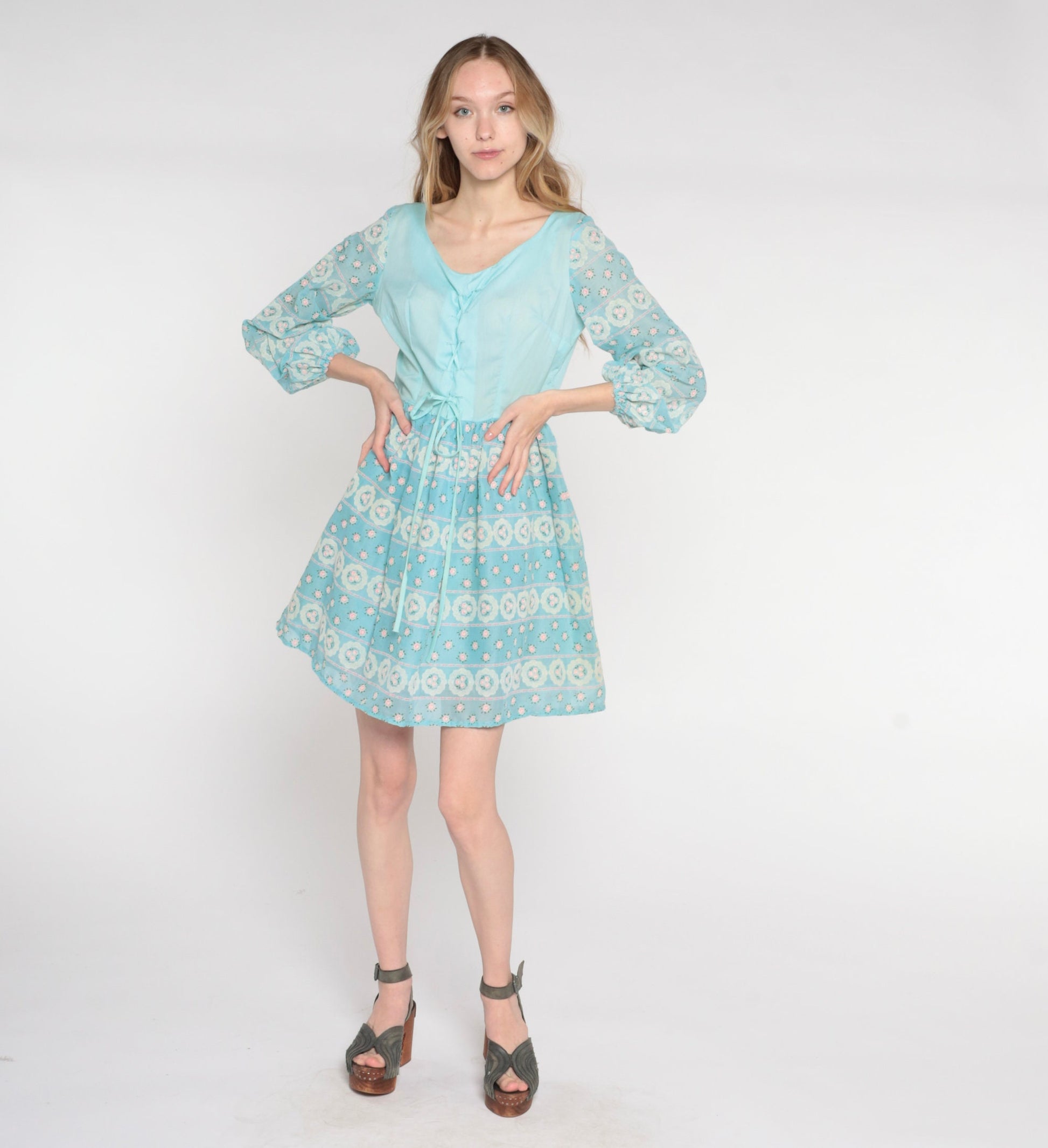 70s Baby Blue Floral Mini Dress Peasant Sleeves Lace-Up Bodice Medium