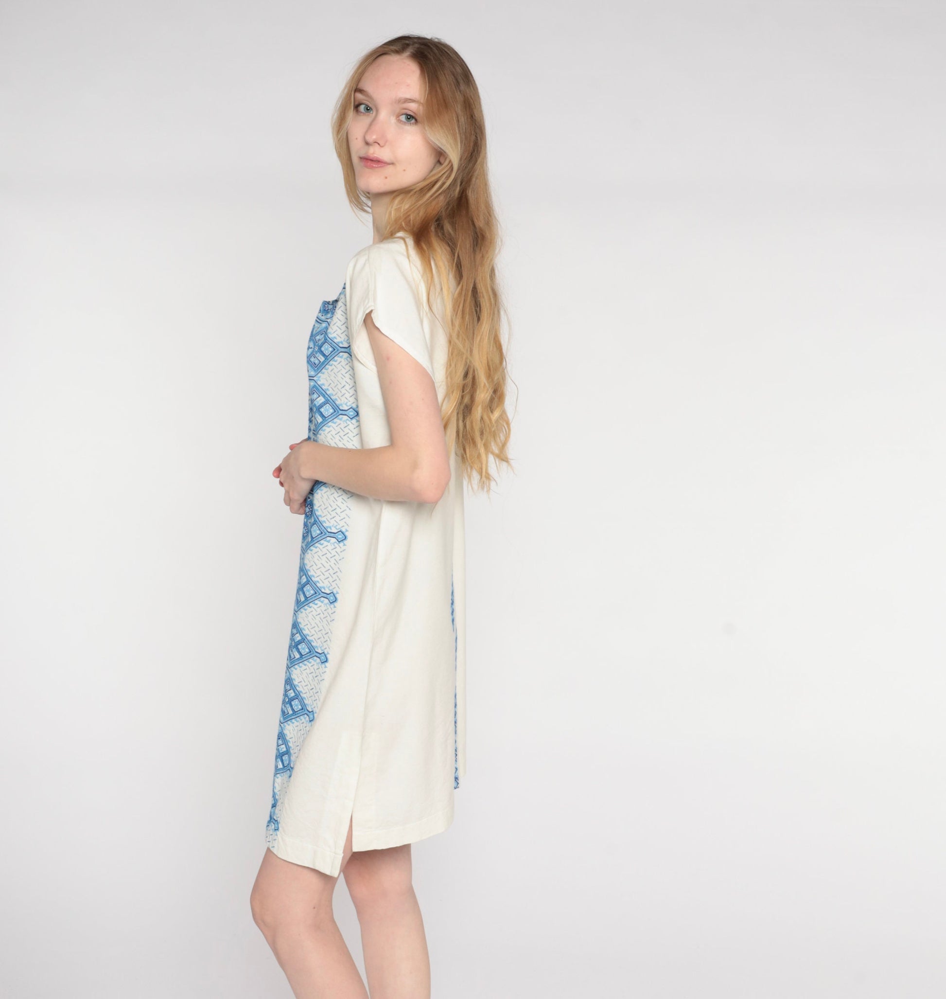 90s Geometric Embroidered Aztec Mini Shift Dress White Blue Cap Sleeve Medium
