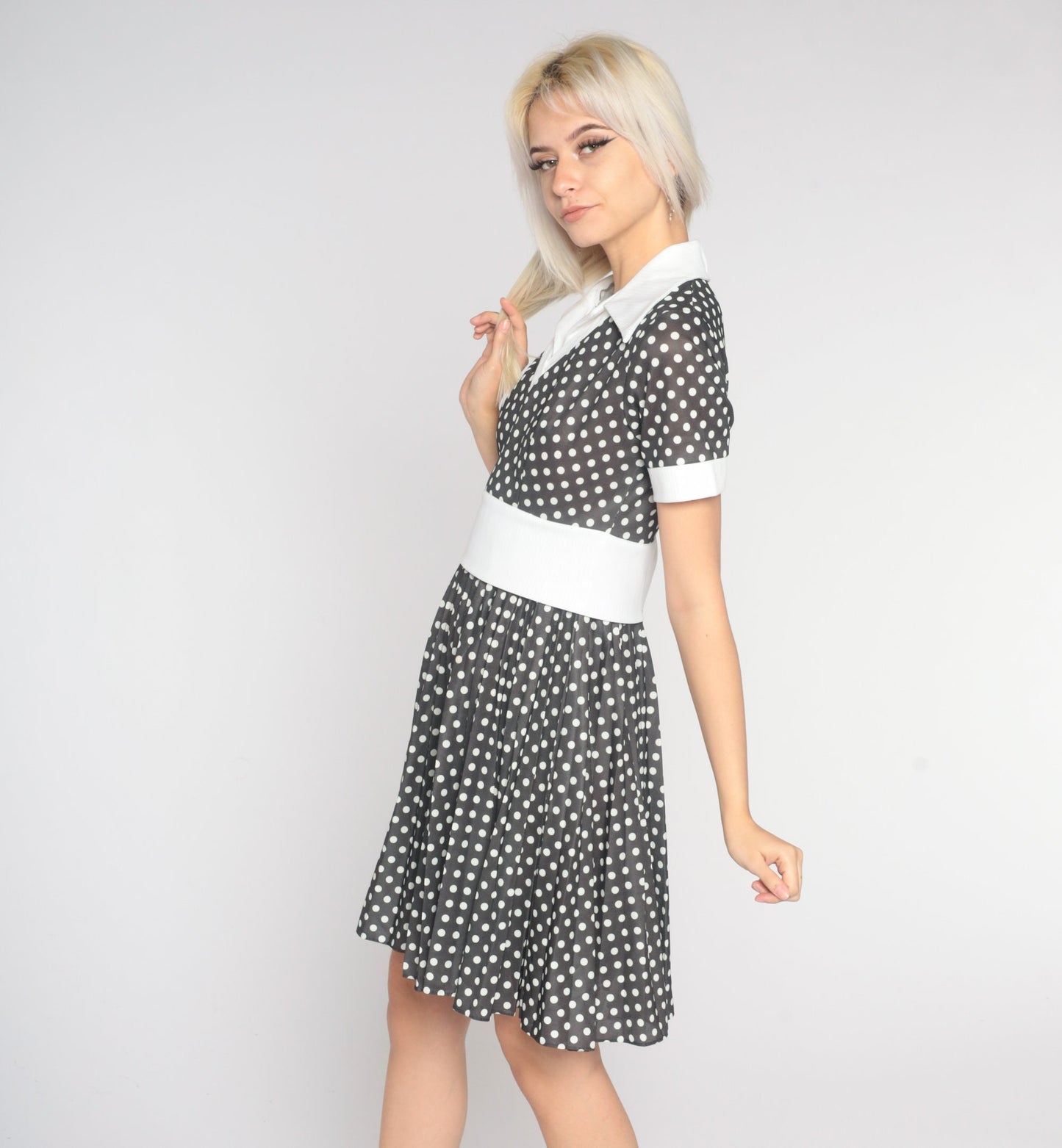 70s Grey Polka Dot Mini Dress Pleated High Waist Collared Small