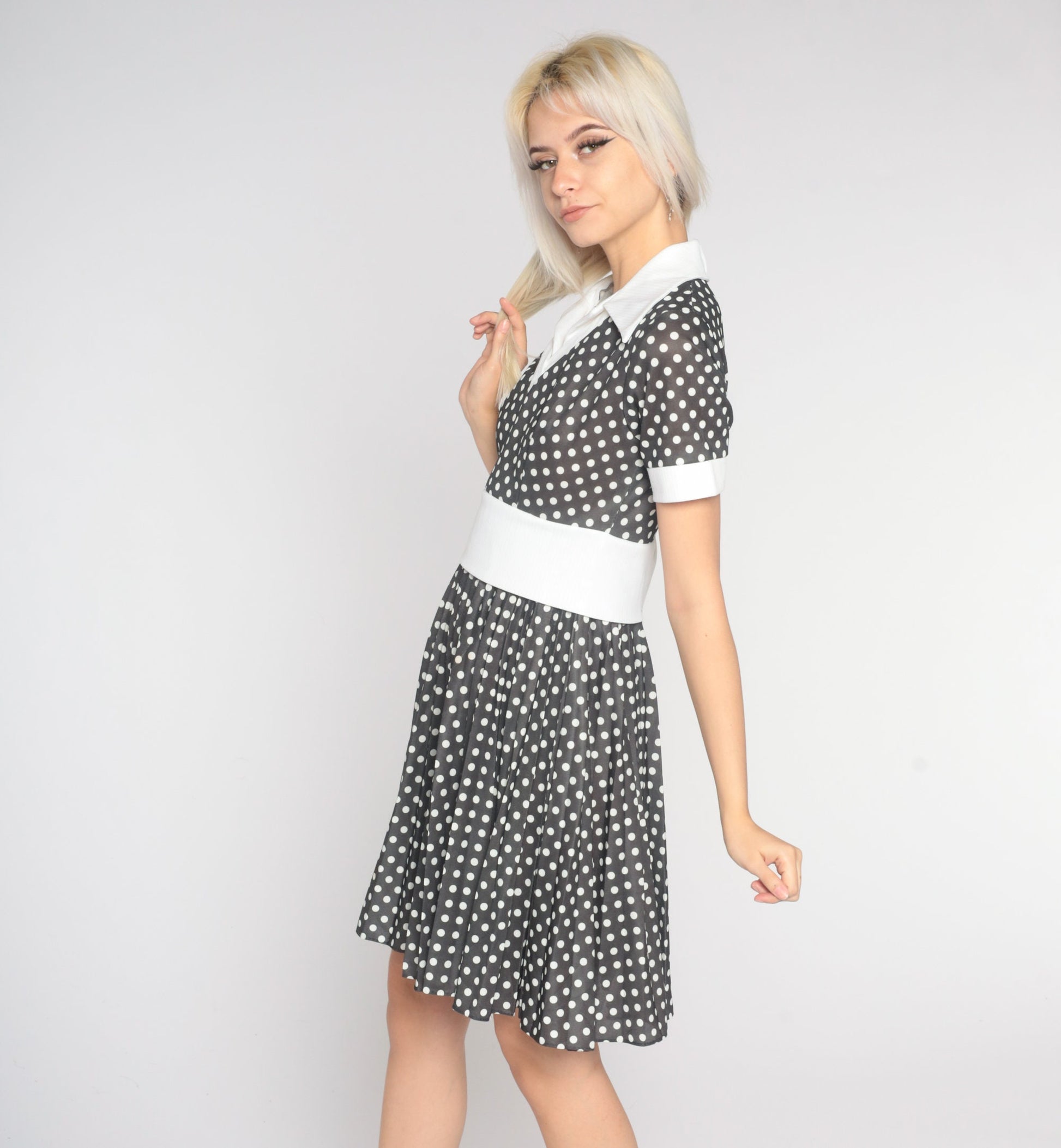 70s Grey Polka Dot Mini Dress Pleated High Waist Collared Small