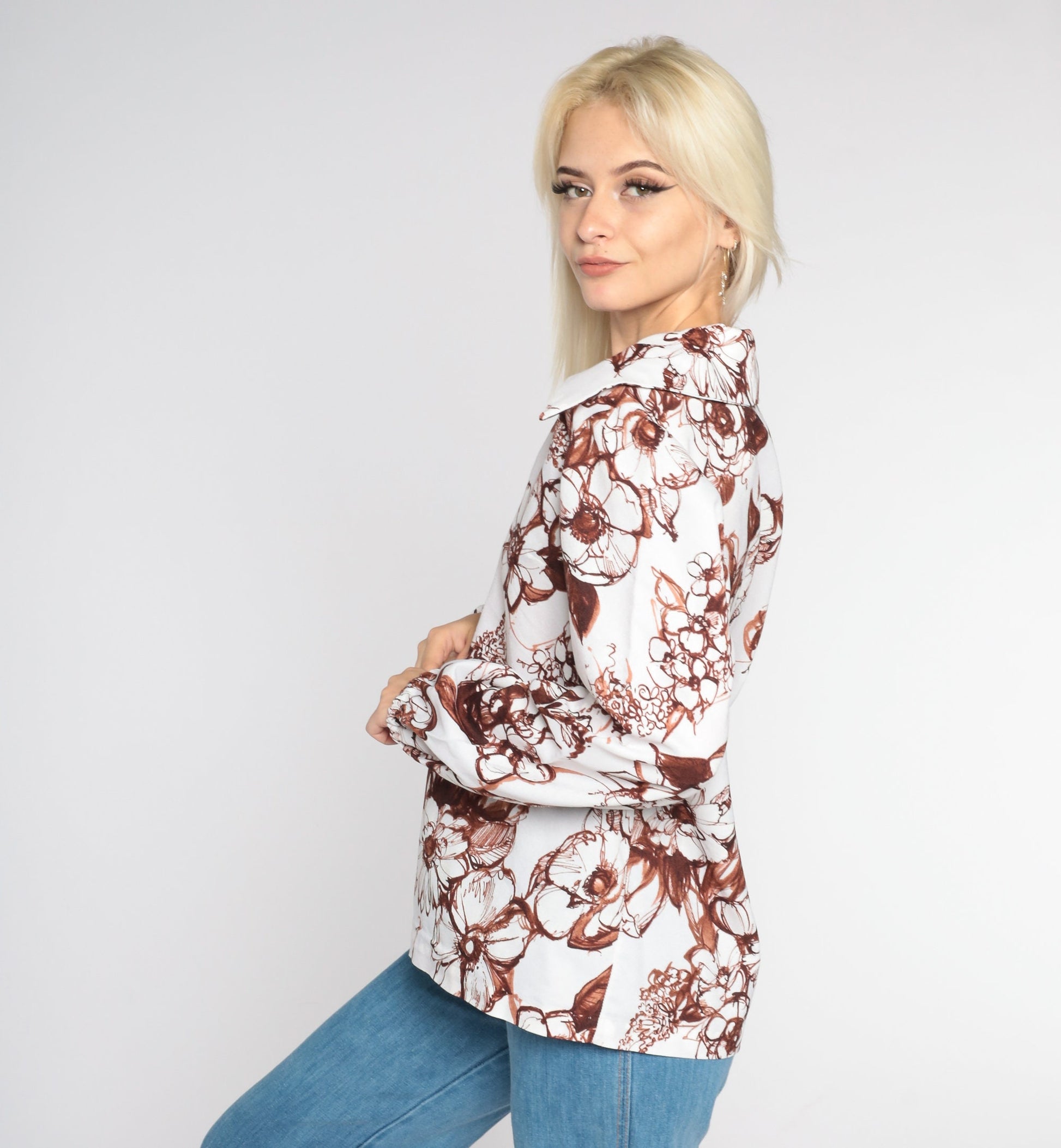 70s Floral Dagger Collar Blouse White Brown Flower Print V-Neck Medium