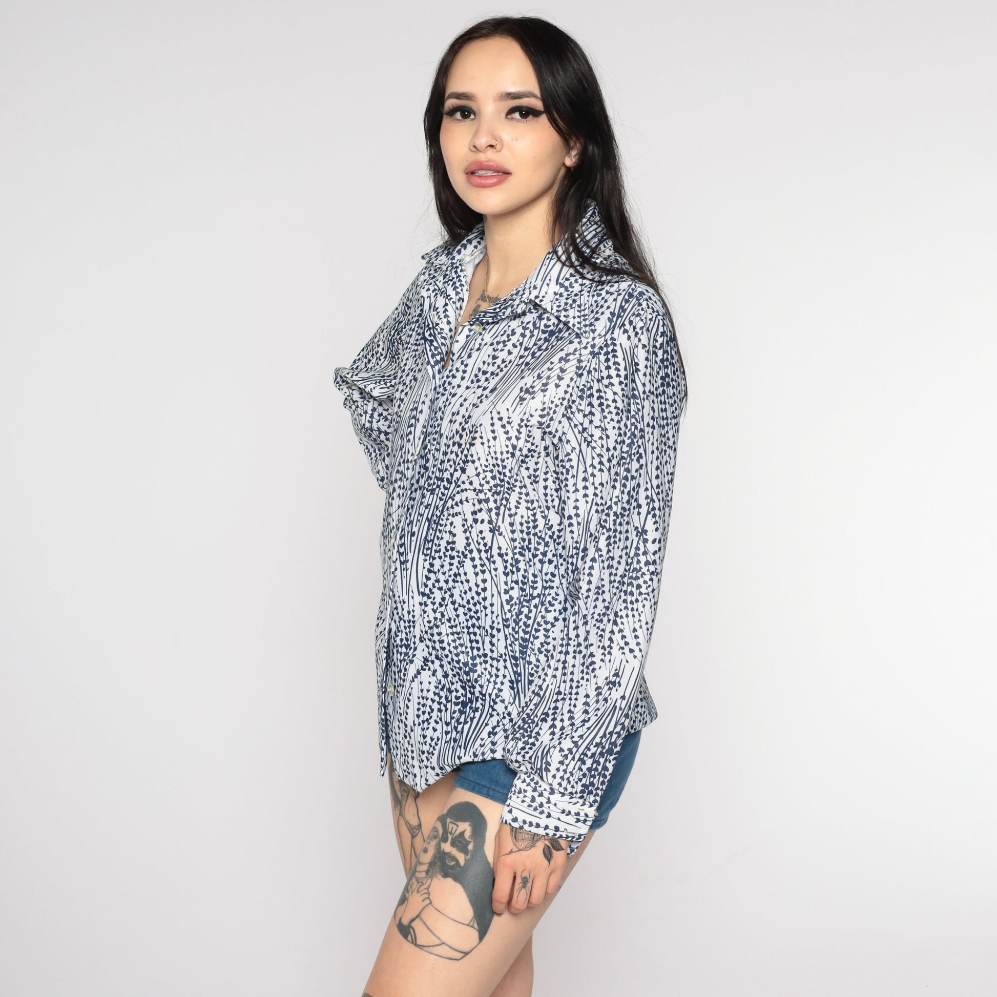 70s Floral Button Up Blouse Blue White Flower Print Long Sleeve Medium