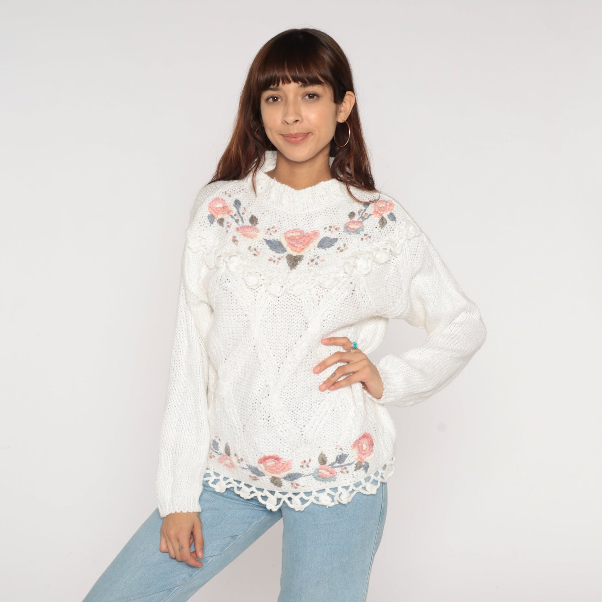 90s White Floral Brocade Knit Sweater Mock Neck Scalloped Crochet Trim Medium