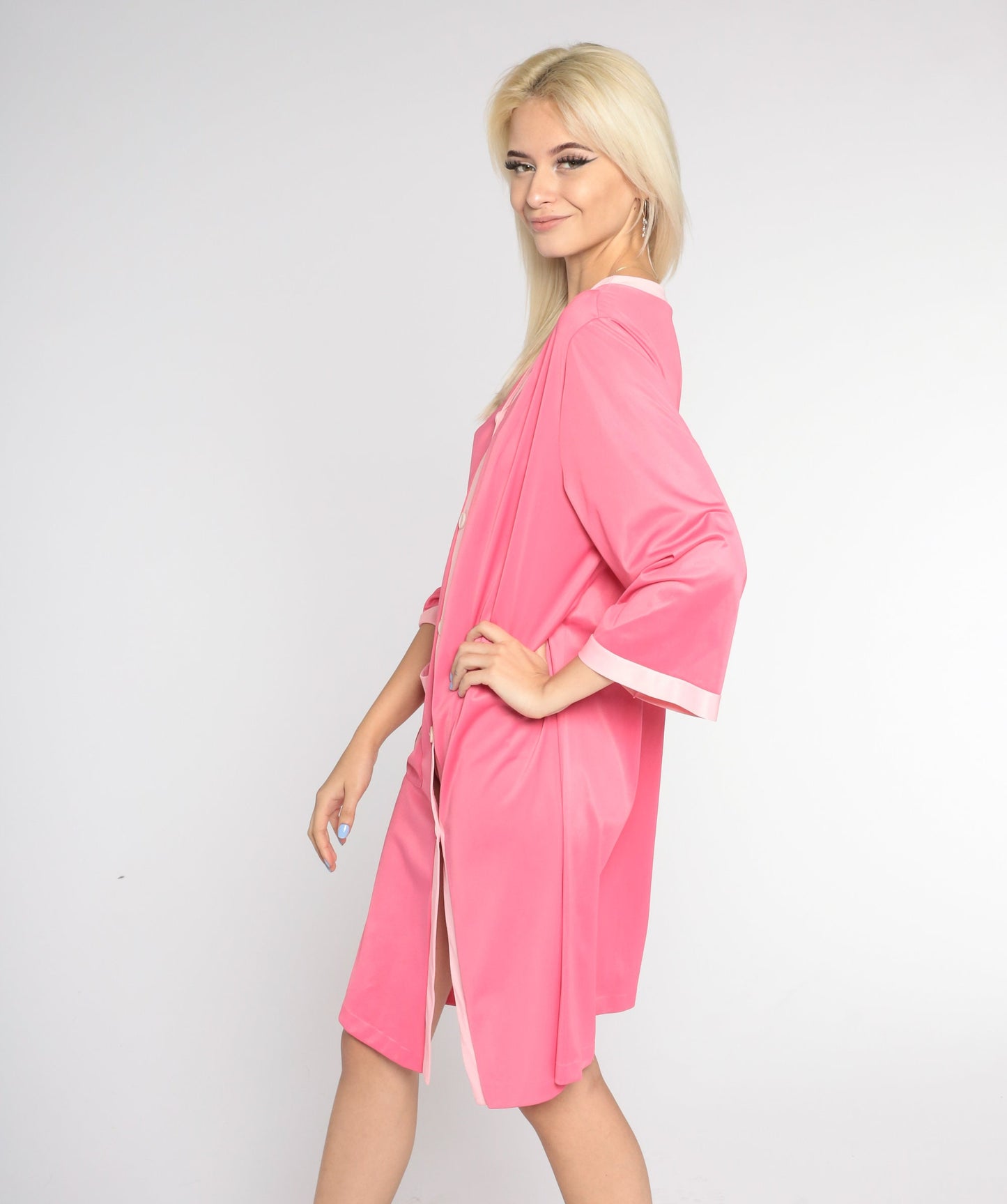 70s Pink Nylon Pajama Dress Embroidered Pocket Button-Up Nightgown Medium Large