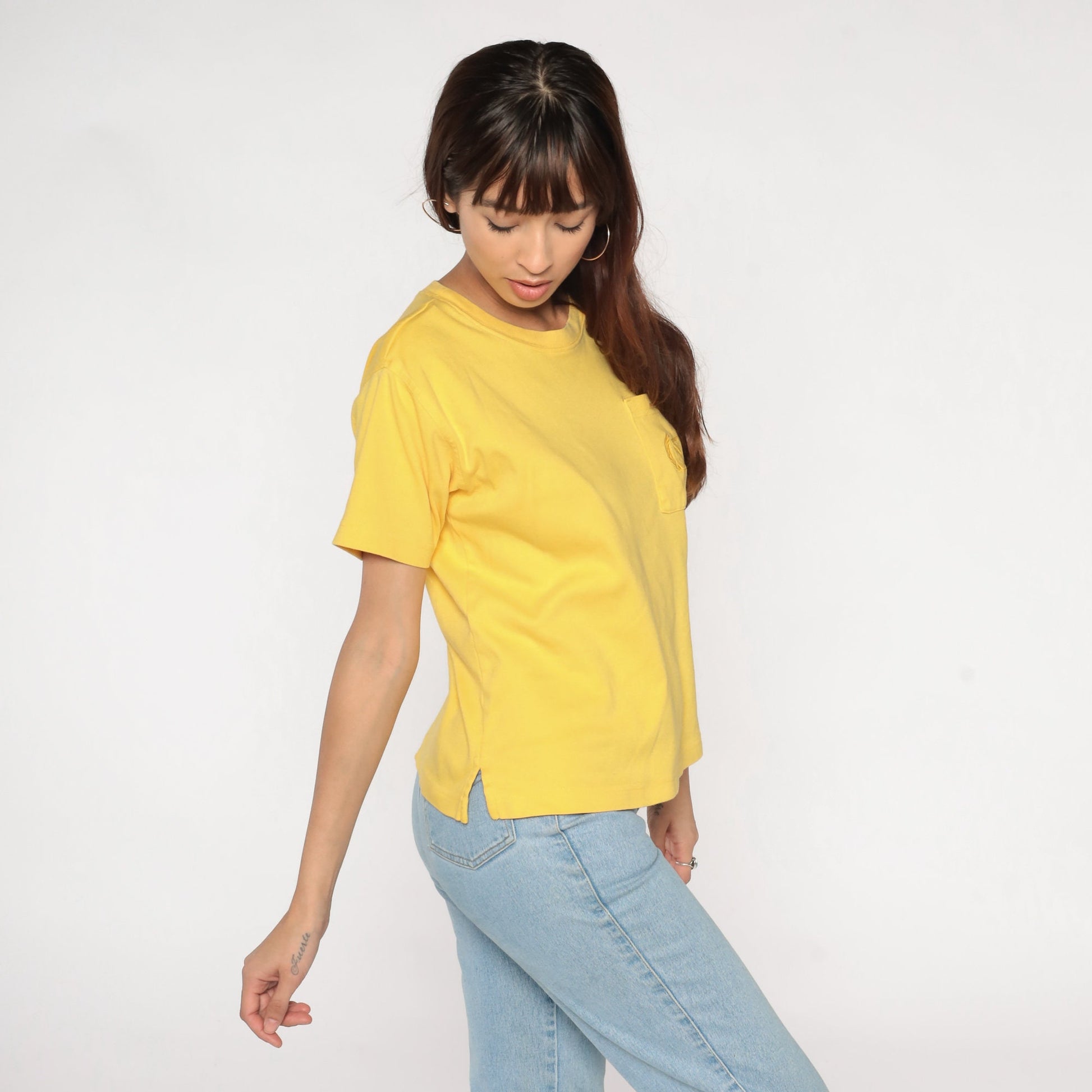 90s Yellow Cotton T-Shirt Embroidered Crest Pocket Tee Small