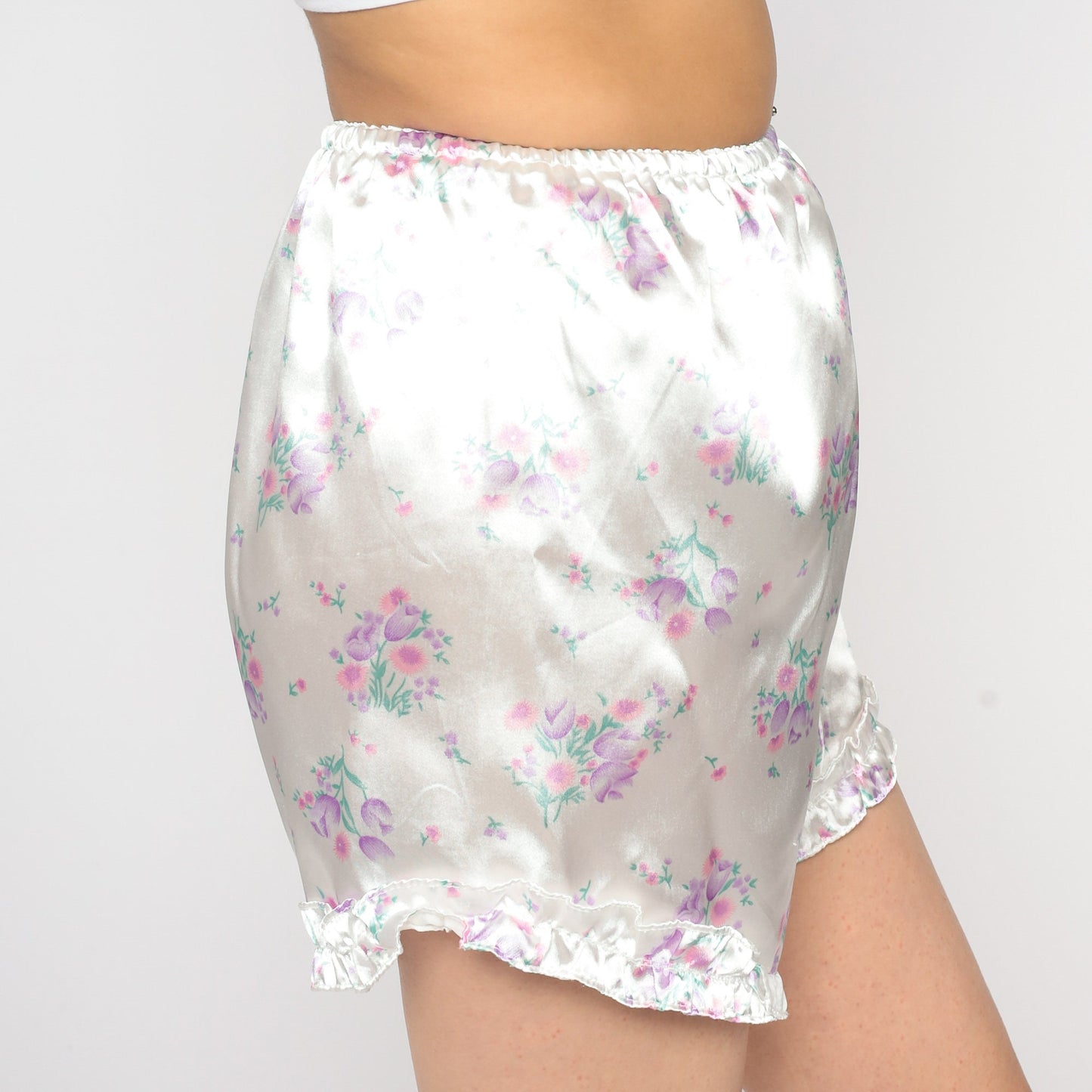 90s White Floral Satin Pajama Shorts Ruffled High Waist Small Medium