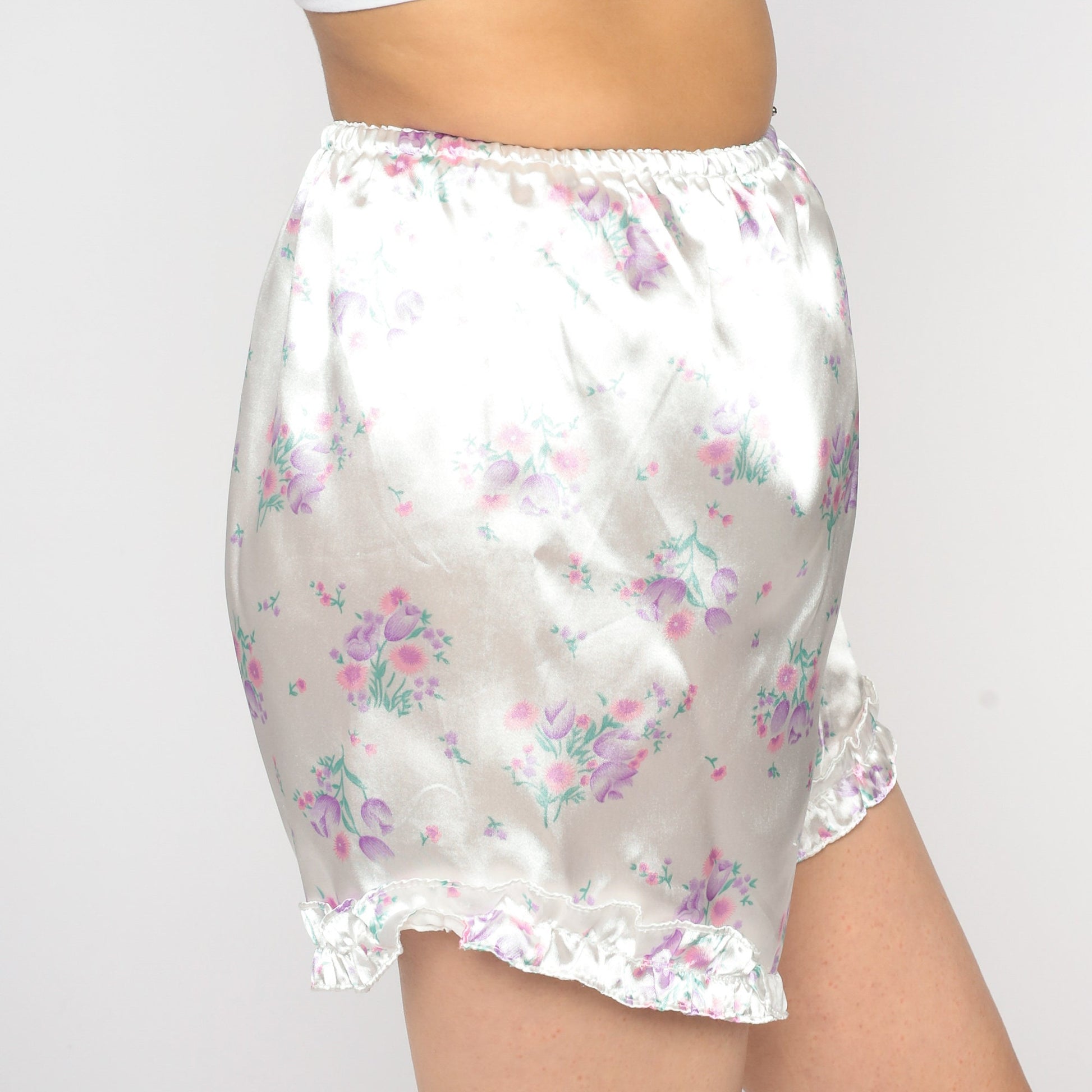 90s White Floral Satin Pajama Shorts Ruffled High Waist Small Medium