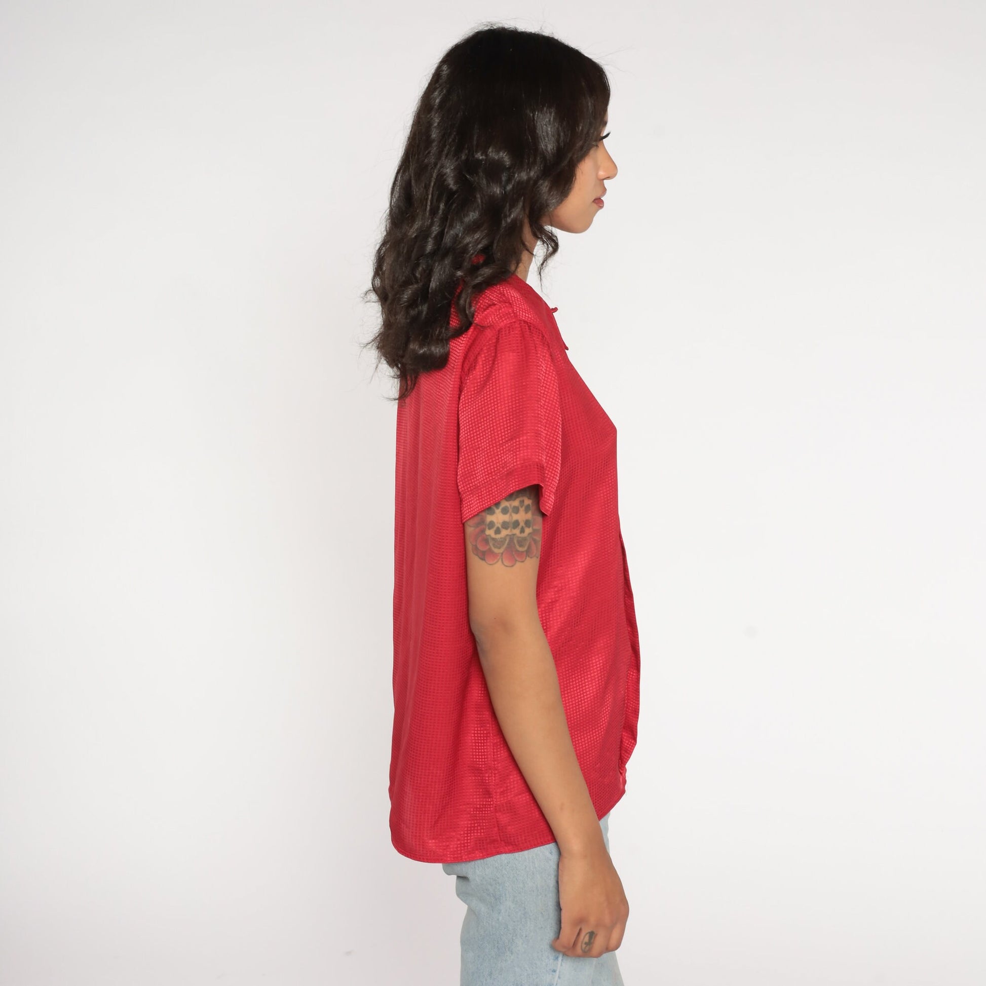 90s Red Shiny Embossed Button-Up Blouse Short Sleeve Collared Shirt Large L