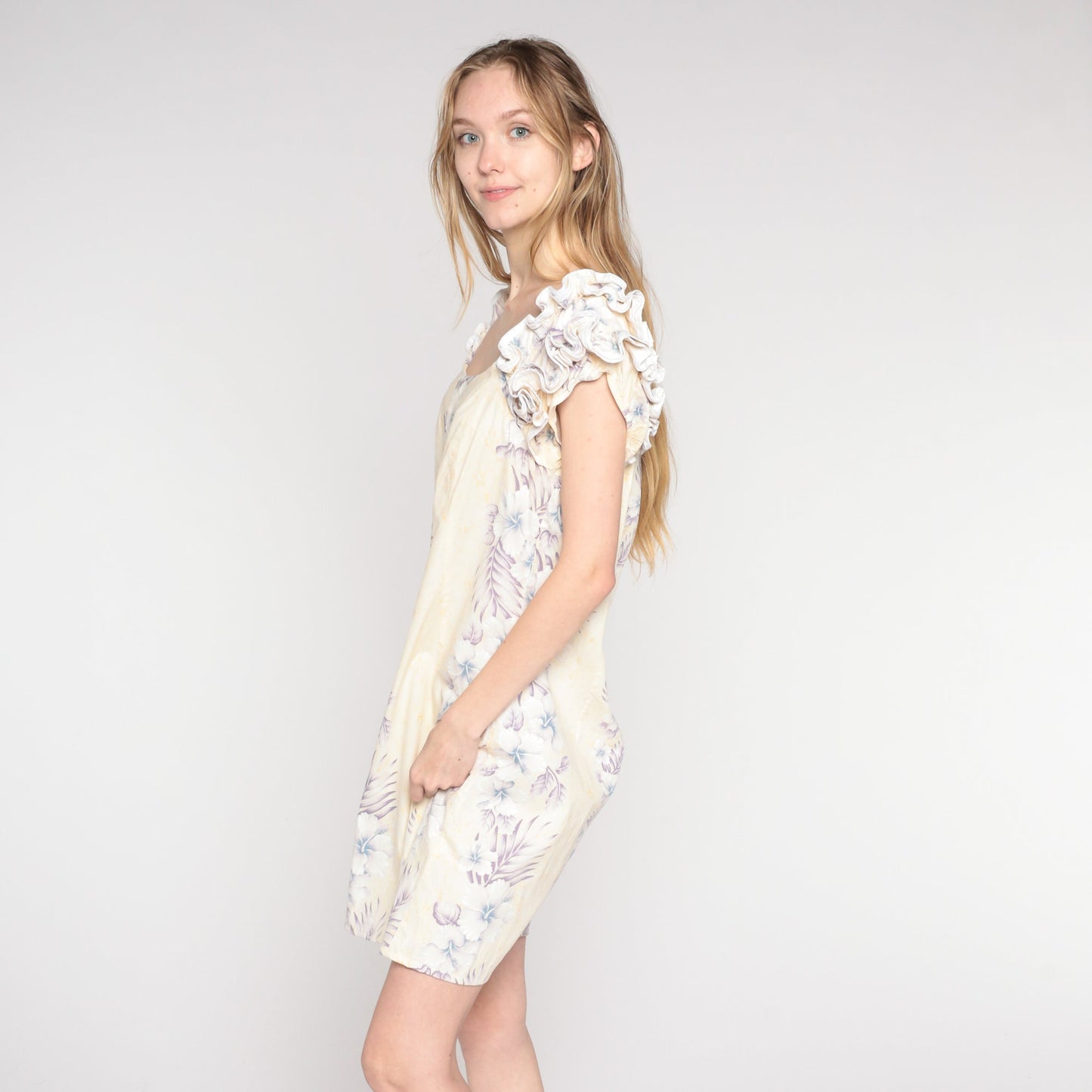 80s Floral Print Mini Dress White Ruffled Shift Short Sleeve Medium