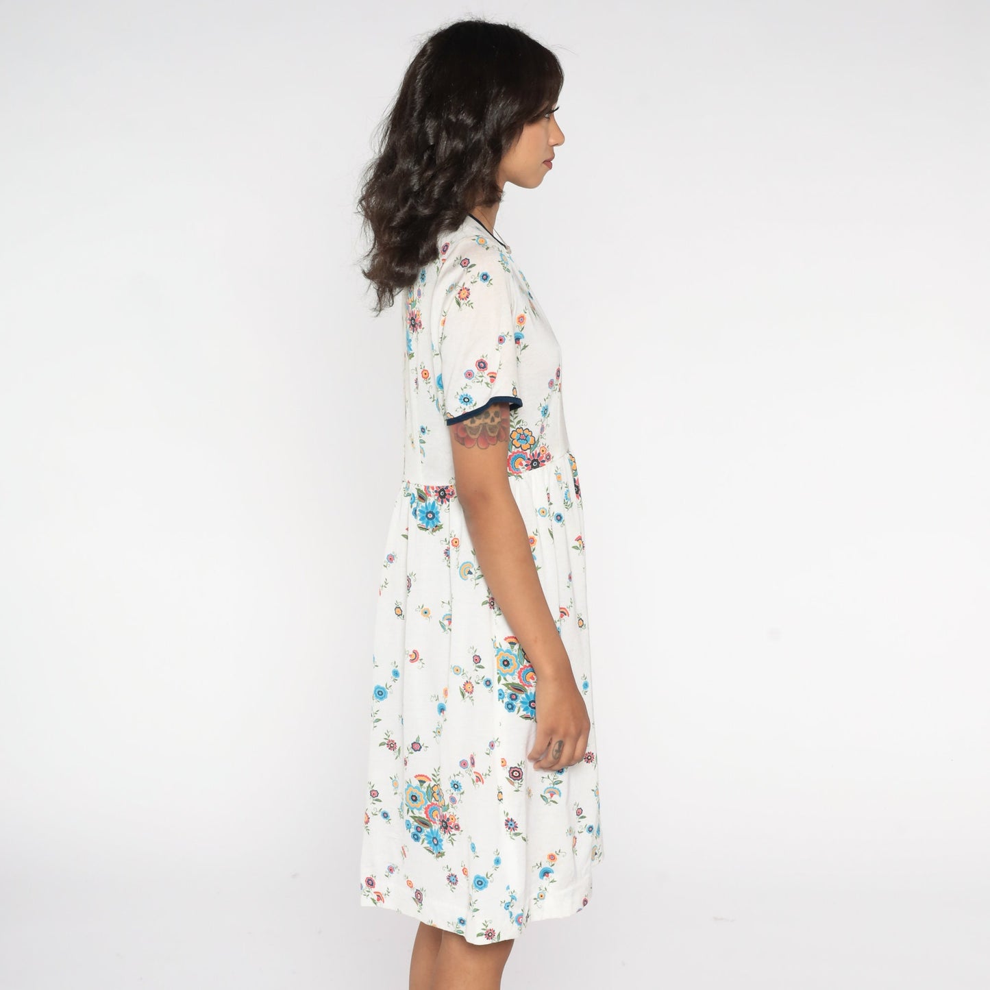 70s White Floral Babydoll Dress Empire Waist Knee Length Medium Large