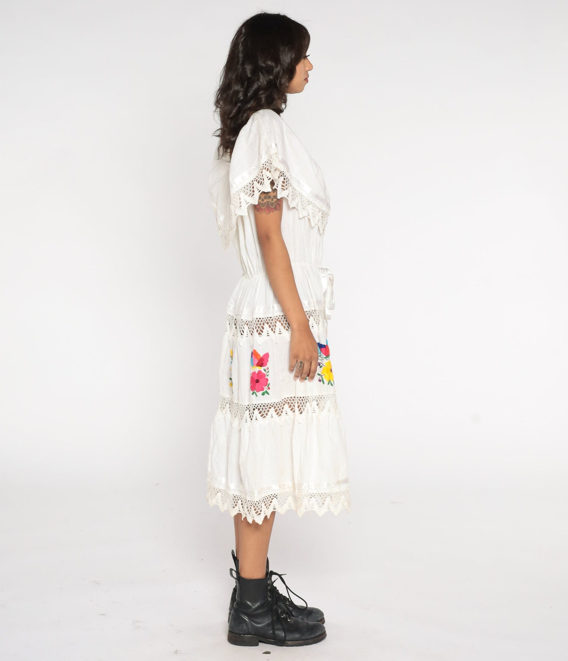 90s White Floral Embroidered Midi Dress Butterfly Lace Tiered Peasant Large