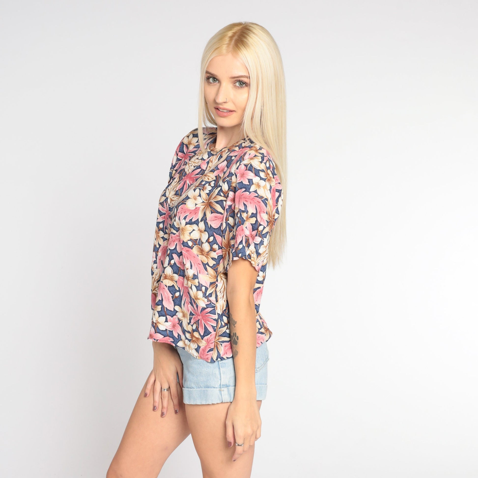 00s Tropical Floral Rayon Blouse Blue Flower Leaf Print Short Sleeve Medium