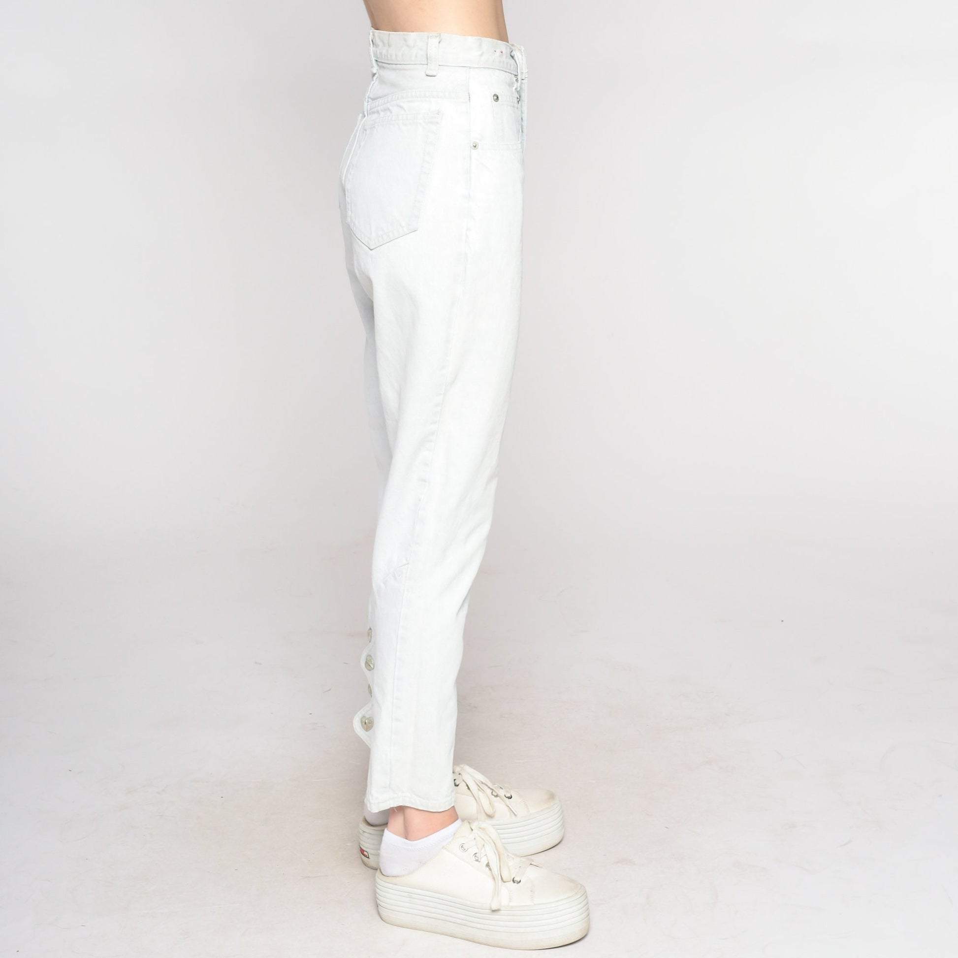 90s Jordache High Waisted Mom Jeans Pale Blue Stone Wash Heart Snap Ankle Extra Small