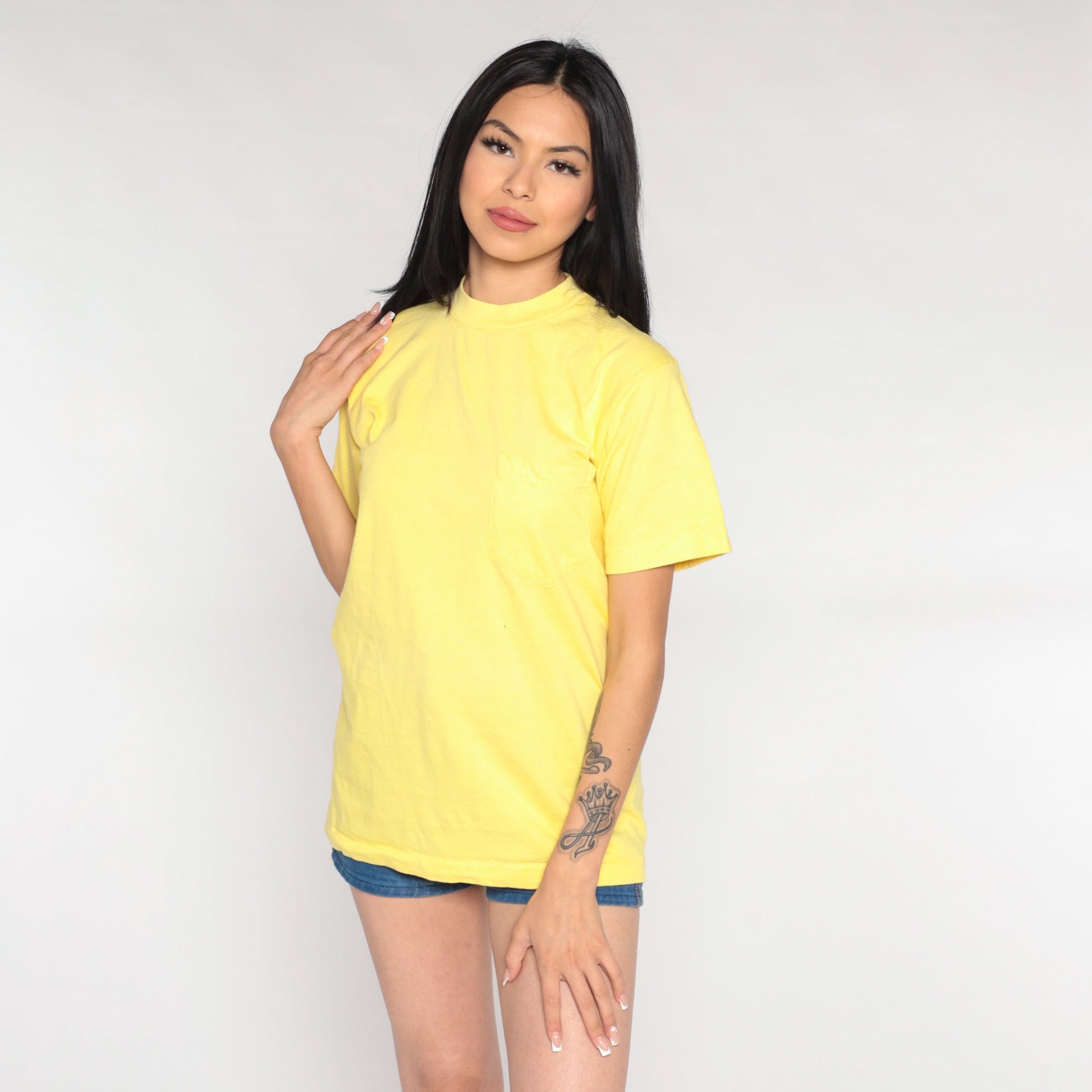 90s Yellow Cotton Pocket T-Shirt Plain Tee Single Stitch Medium