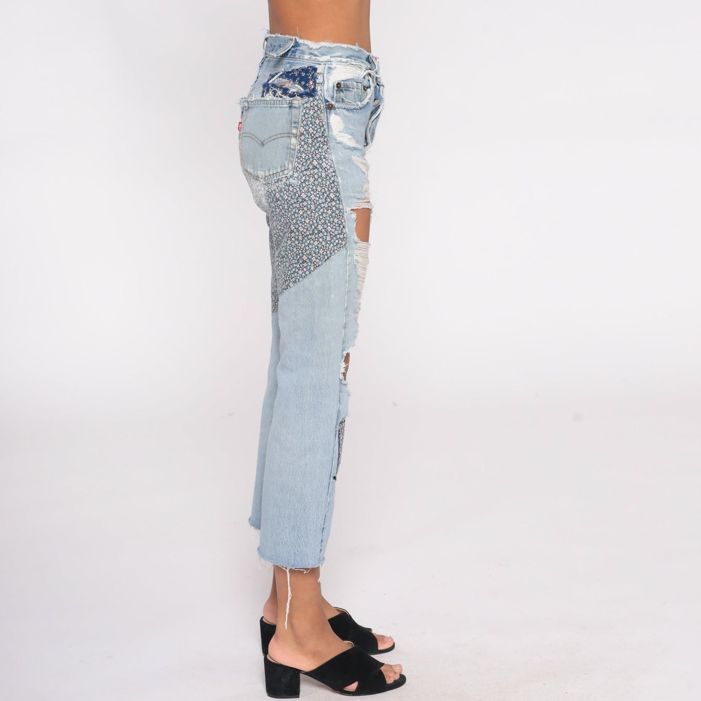00s Levi's Floral Patchwork Ripped Jeans Cropped Straight Leg Small
