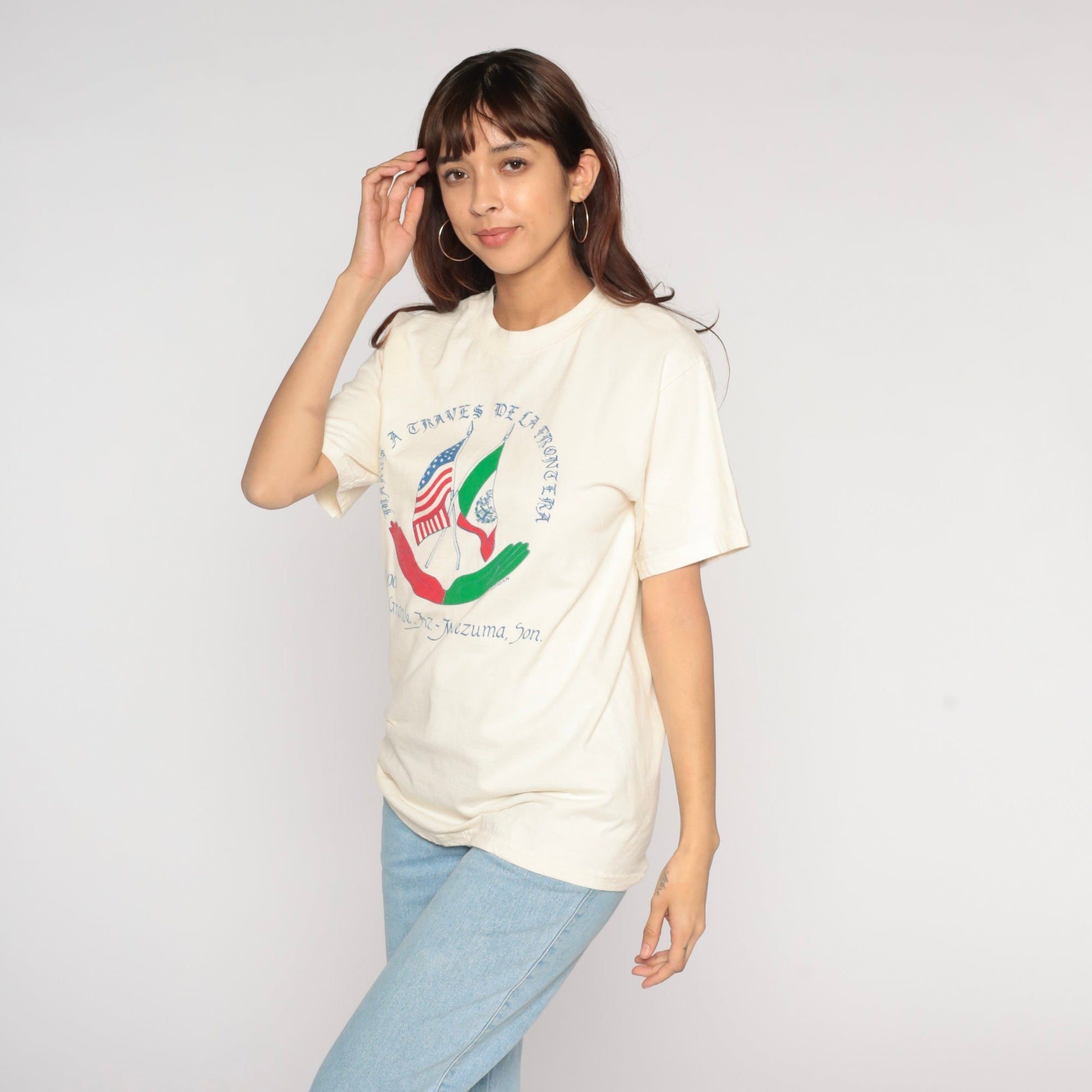 Y2K Manos a Través de la Frontera Graphic Tee Off-White Cotton Medium M