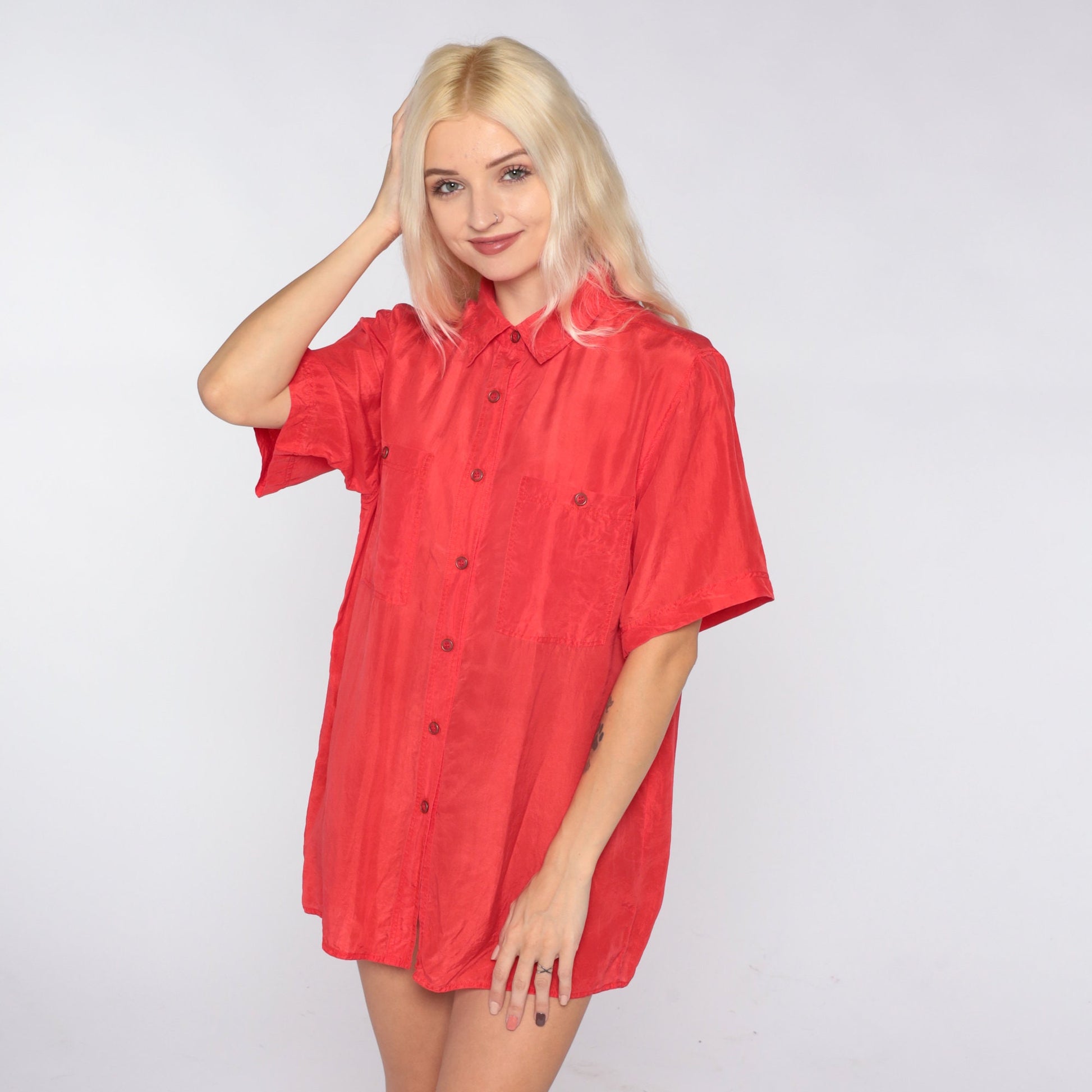 90s Red Silk Button-Up Blouse Short Sleeve Chest Pocket Small S