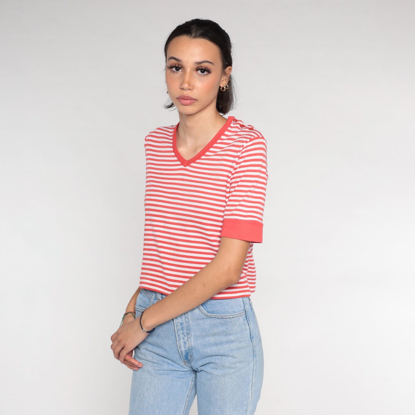 90s Red White Striped V-Neck T-Shirt Ringer Tee Medium