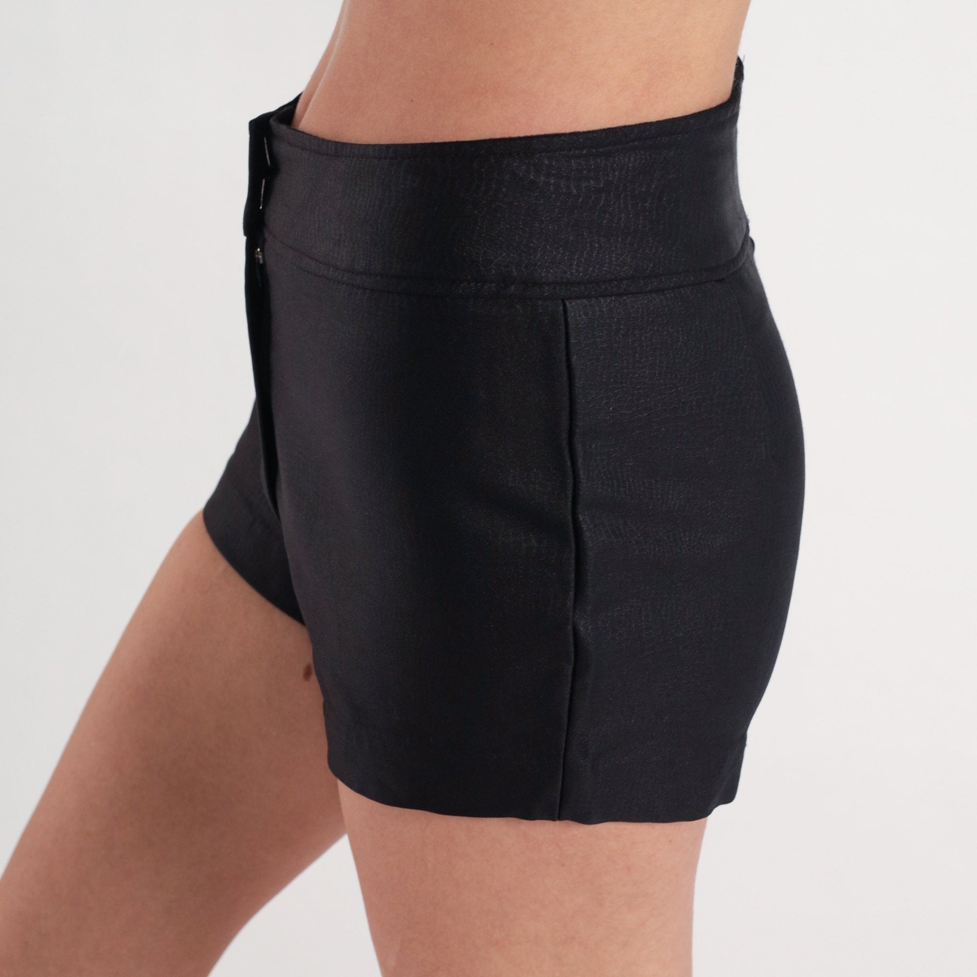 00s Black Snakeskin Pleather Hot Pants Shorts High Rise Y2K Medium 8