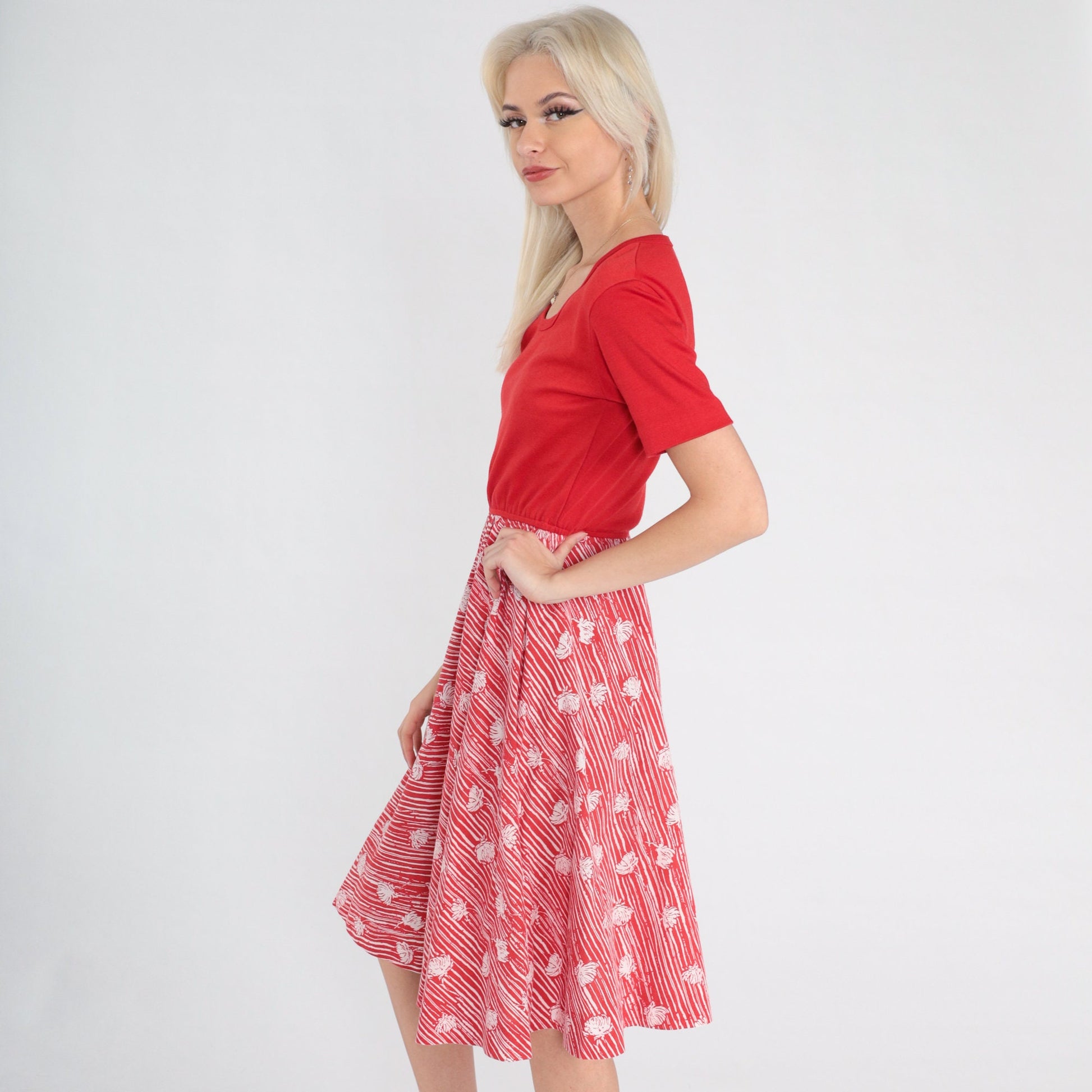 70s Red Floral Midi Dress High Waist Scoop Neck Short Sleeve Small Medium