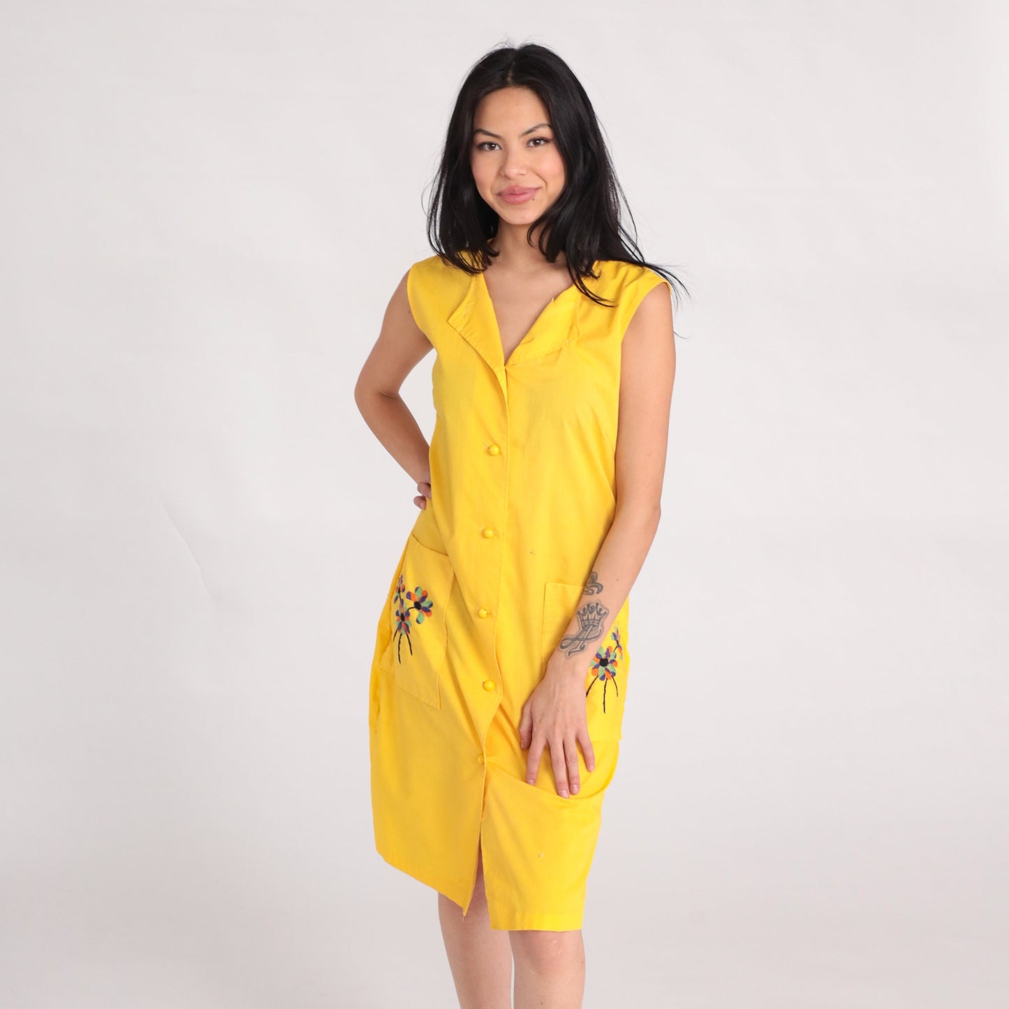 60s Yellow Floral Embroidered Shift Dress Button Front Pockets Small