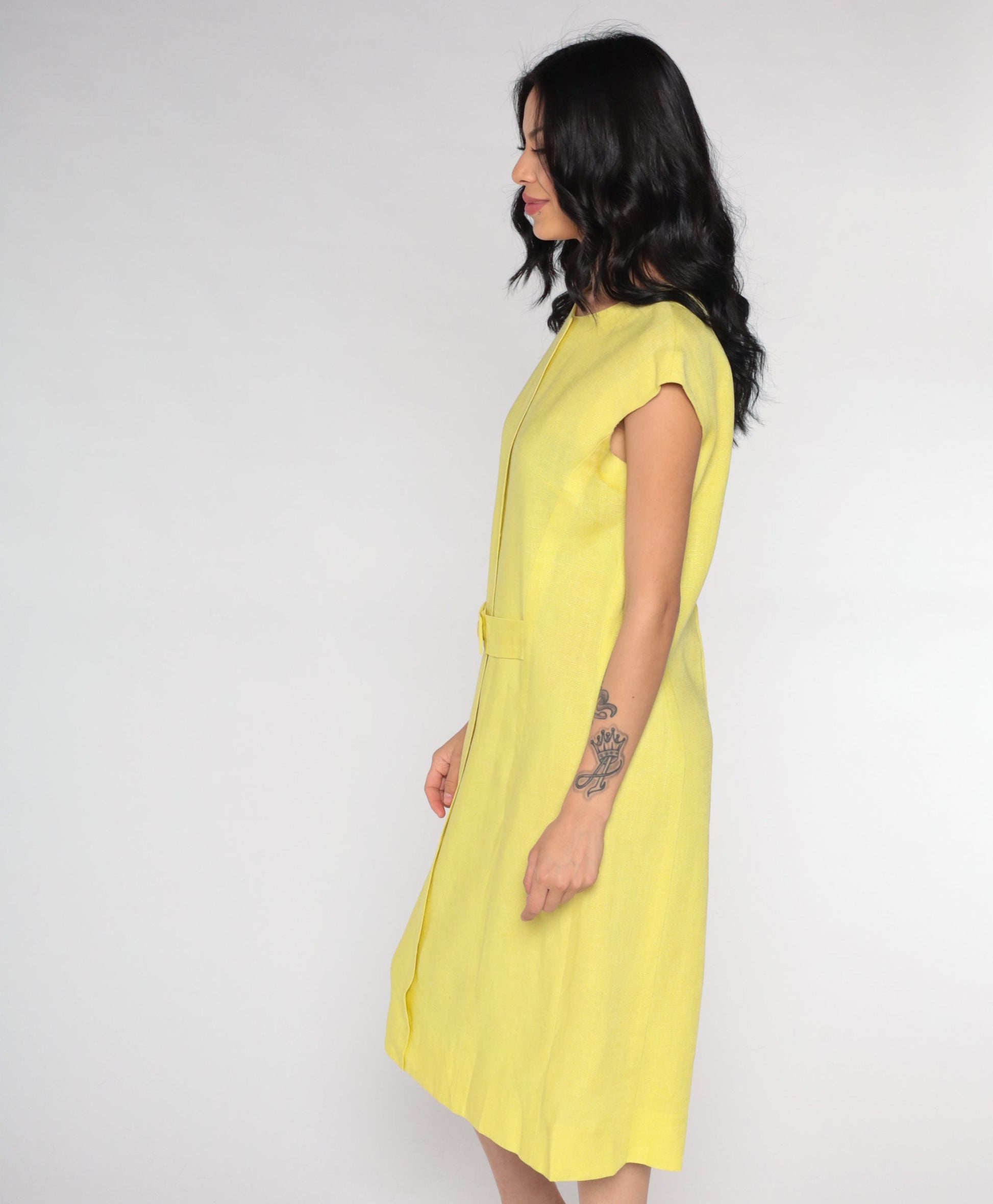 1960s Yellow Linen Shift Dress Cap Sleeve Knee Length Medium