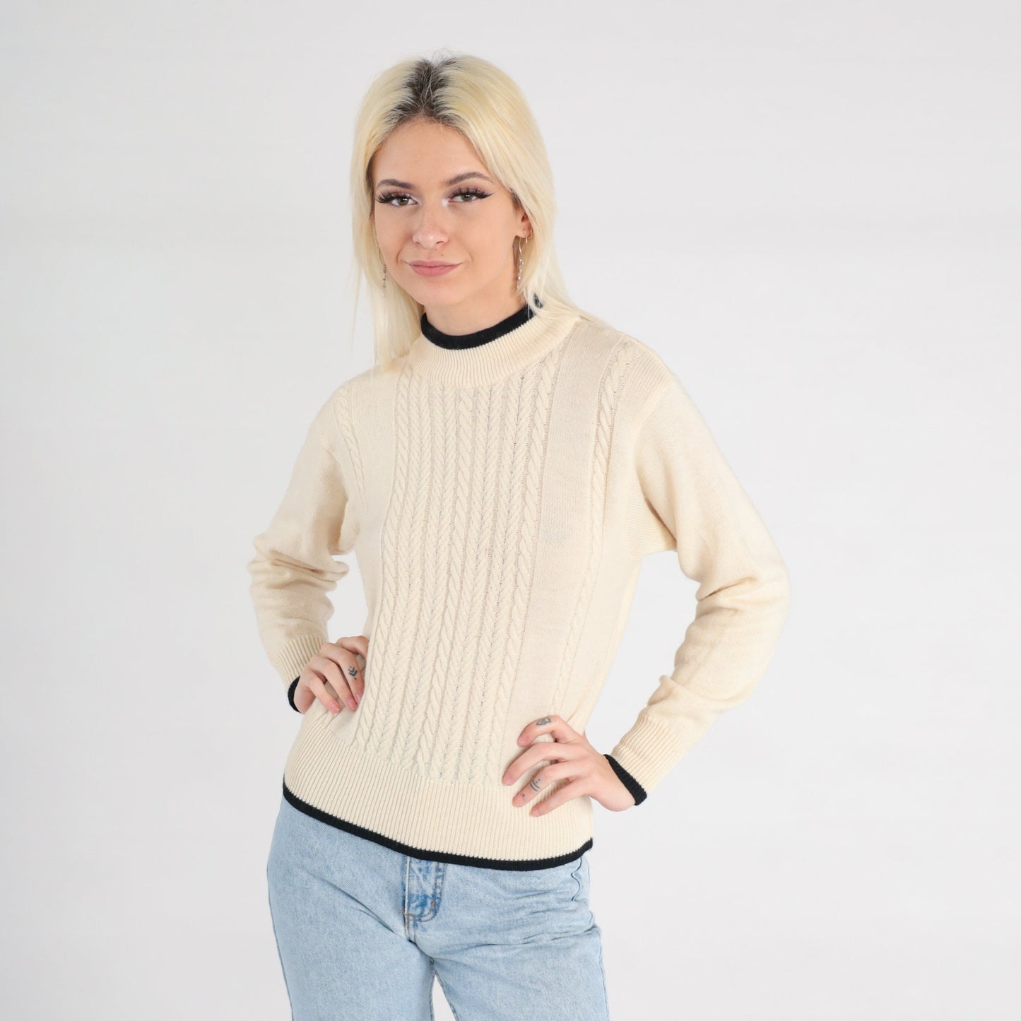 90s Liz Claiborne Cream Wool Cable Knit Crewneck Sweater Small S