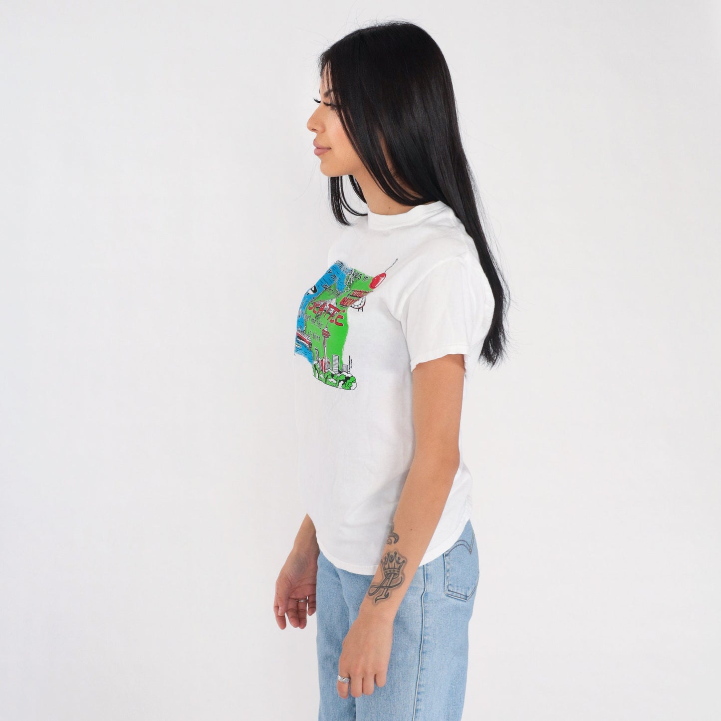 00s Seattle Graphic T-Shirt "Somebody Loves Me" White Cotton Tee Small