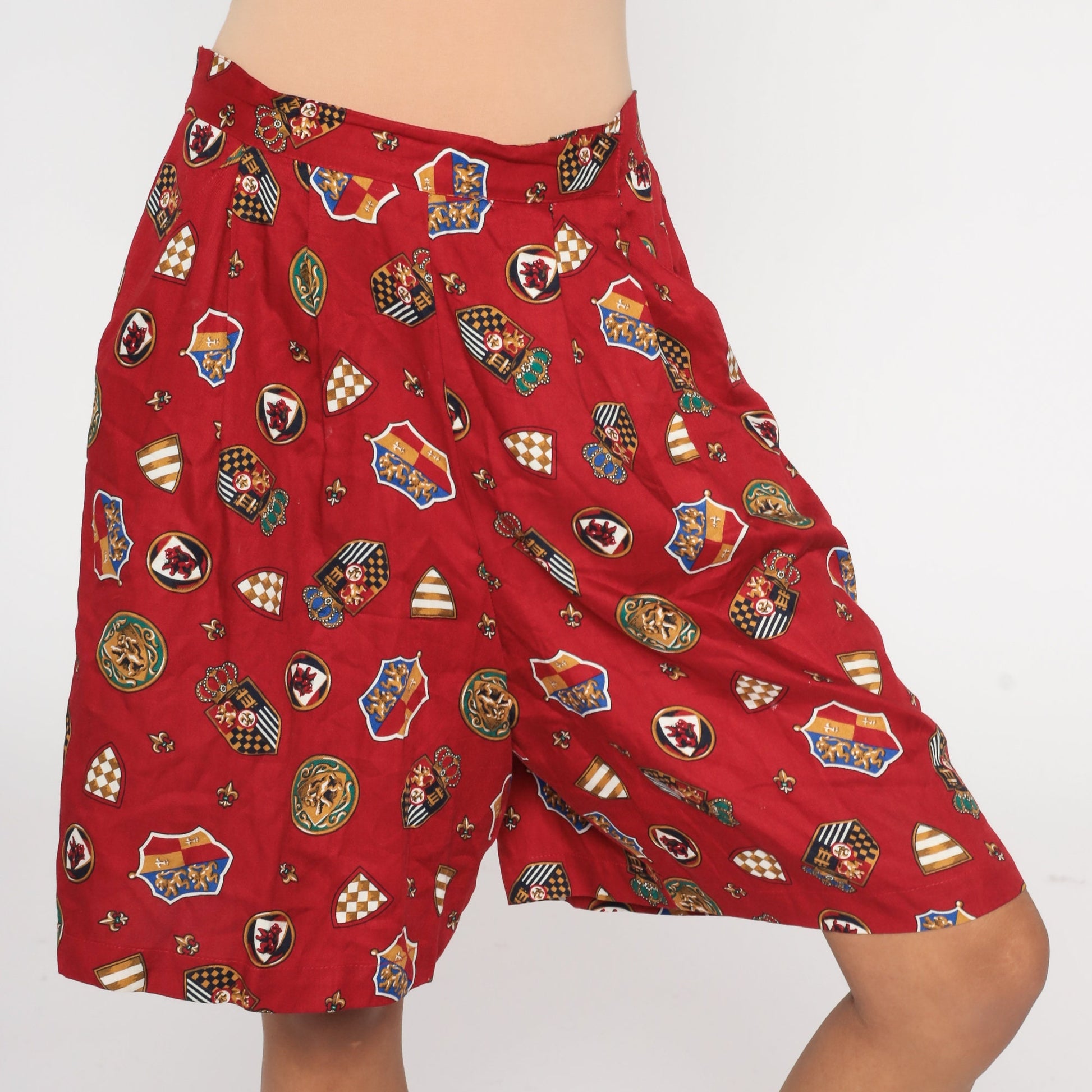 90s Baroque Lion Crest Fleur de Lis Wide Leg Shorts Red Rayon Medium