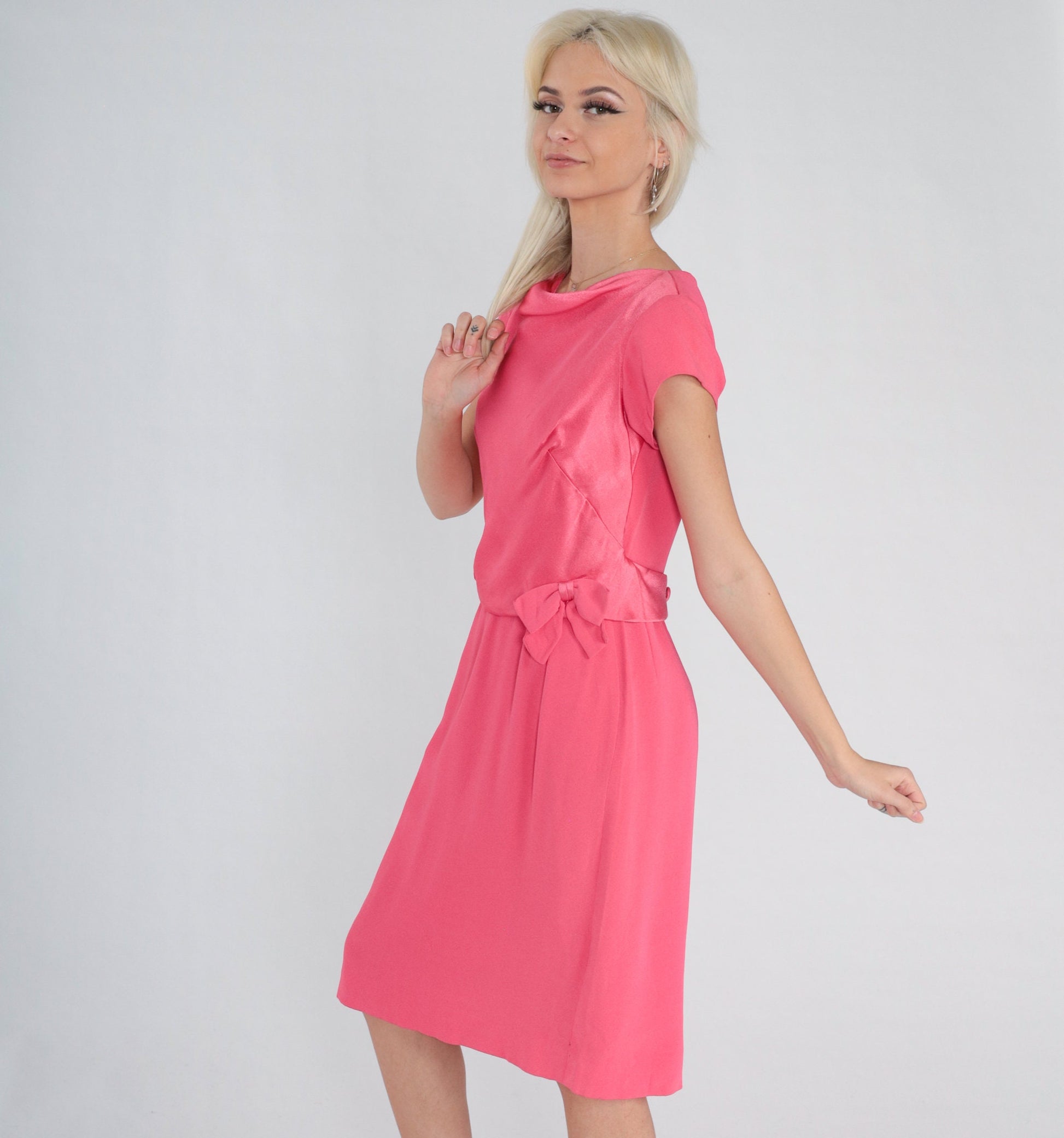 60s Pink Shift Dress Cowl Neck Cap Sleeve Bow Waist Knee Length Medium M
