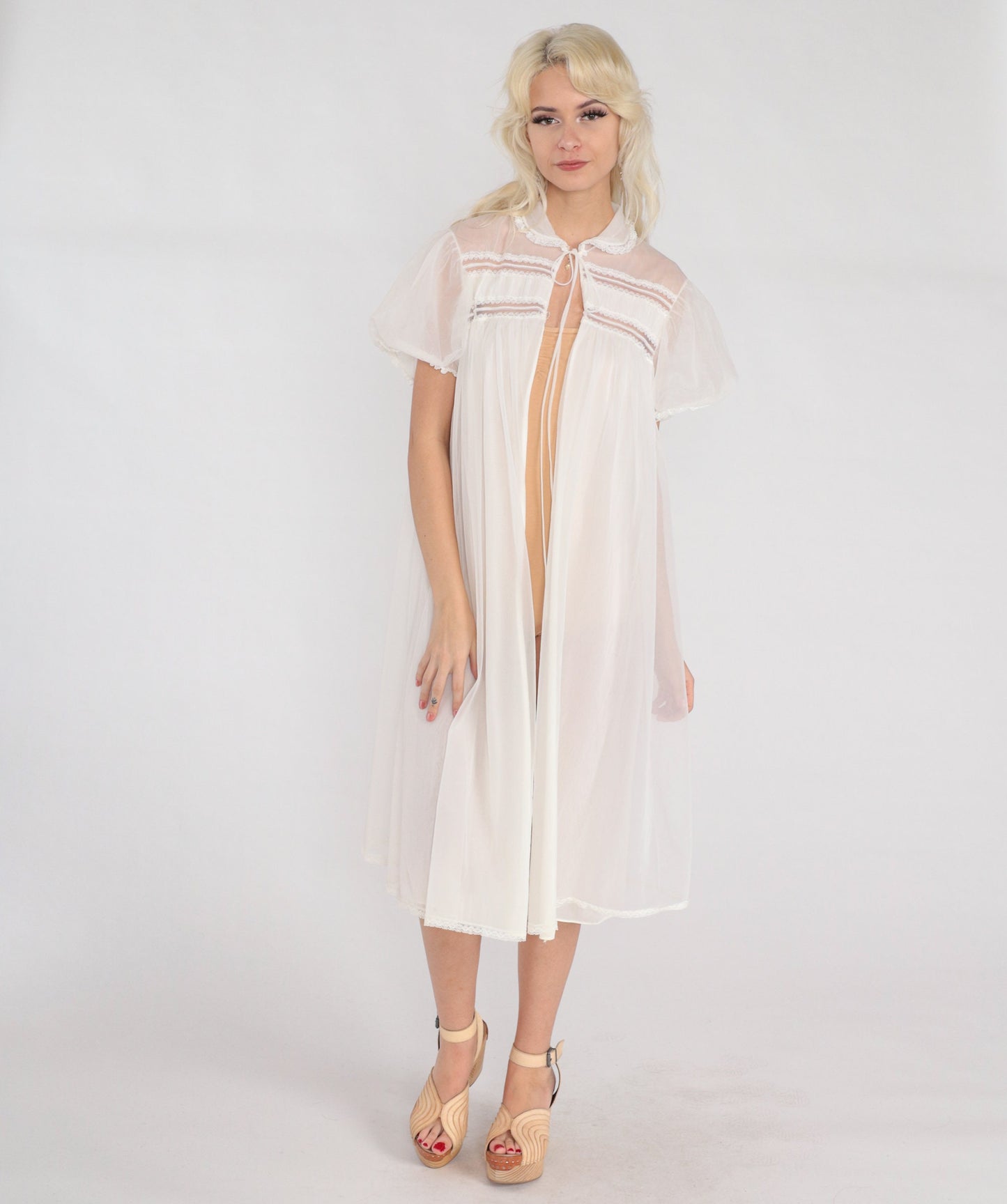 70s White Nylon Peignoir Robe Peter Pan Collar Tie Front Midi Small