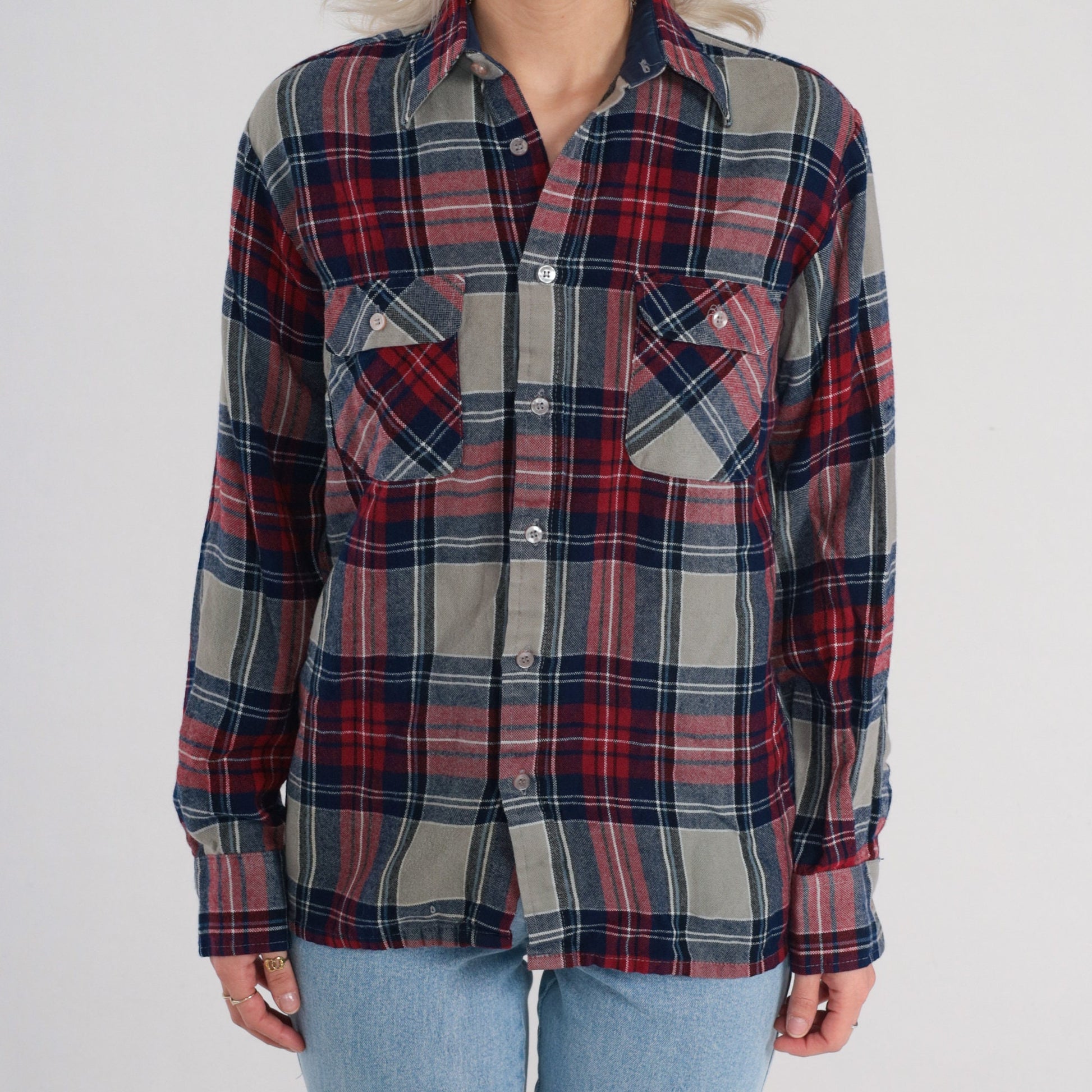 90s Plaid Flannel Button-Up Shirt Red Grey Long Sleeve Small S
