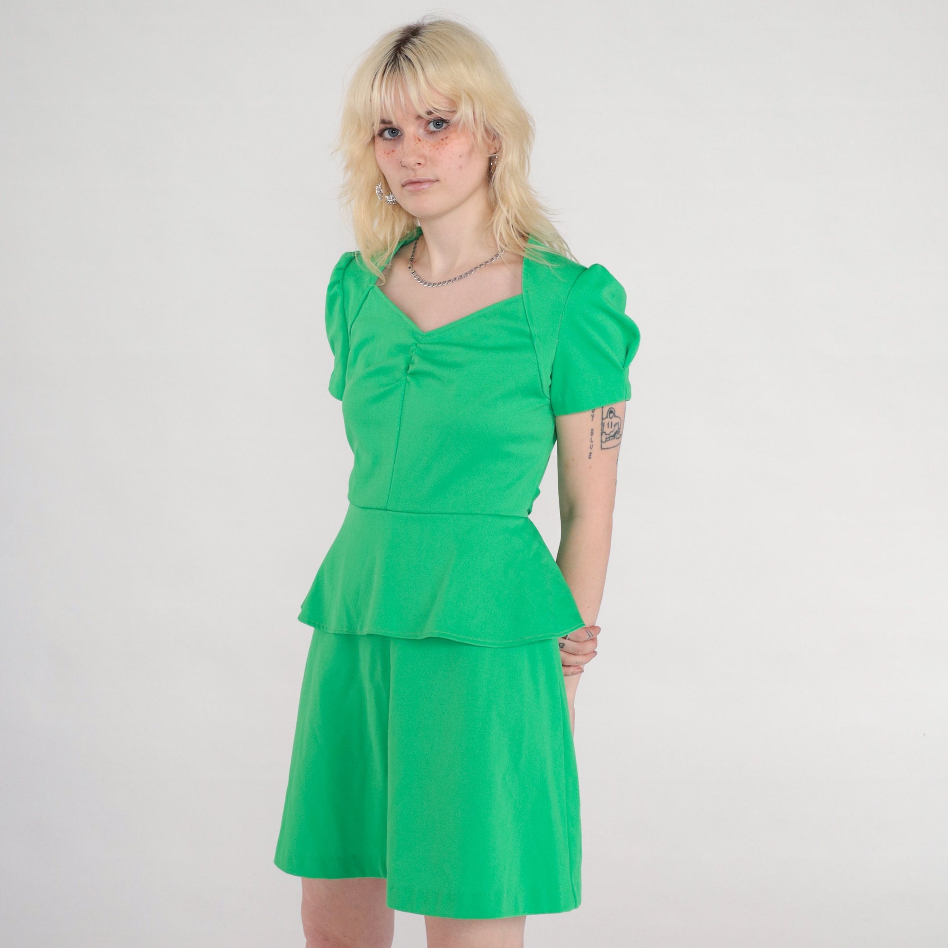 70s Spring Green Mini Dress Puff Sleeve V-Neck High Waist Peplum Small