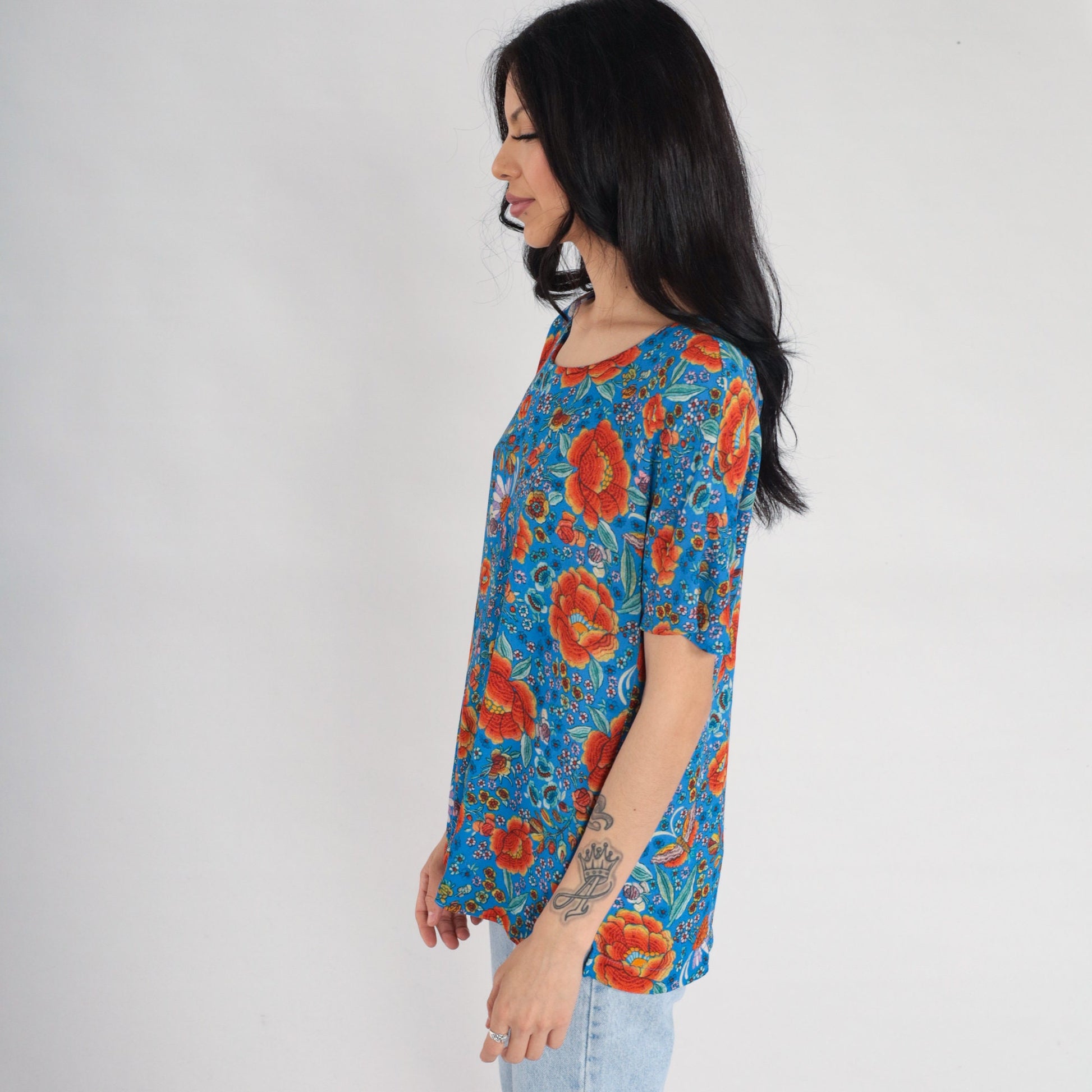 Y2K Blue Orange Floral Blouse Short Sleeve Keyhole Clasp Top Medium