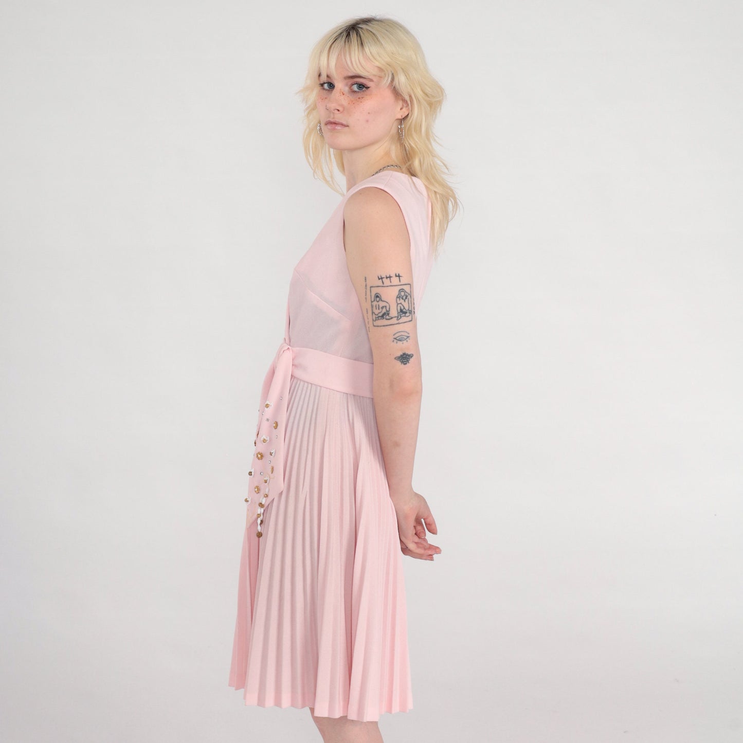 70s Baby Pink Beaded Wrap Dress Knee-Length Sleeveless V-Neck Small S