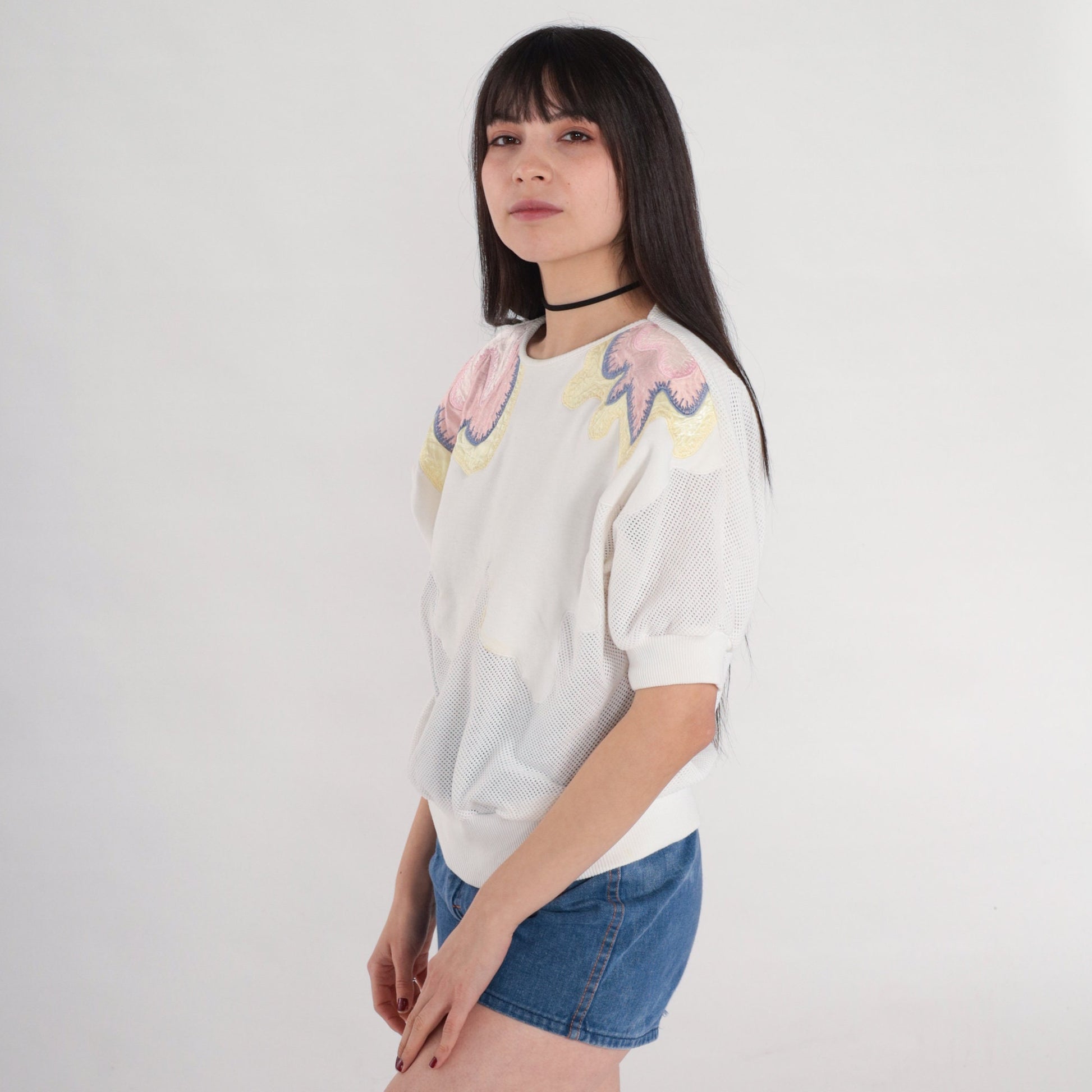 80s White Mesh Floral T-Shirt Pink Yellow Cutout Short Sleeve Medium