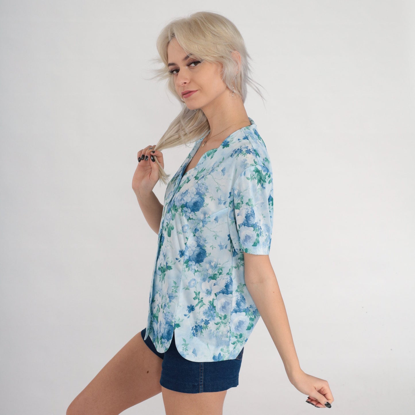00s Blue Floral Rose Print Button Up Blouse Scalloped V Neck Short Sleeve Large