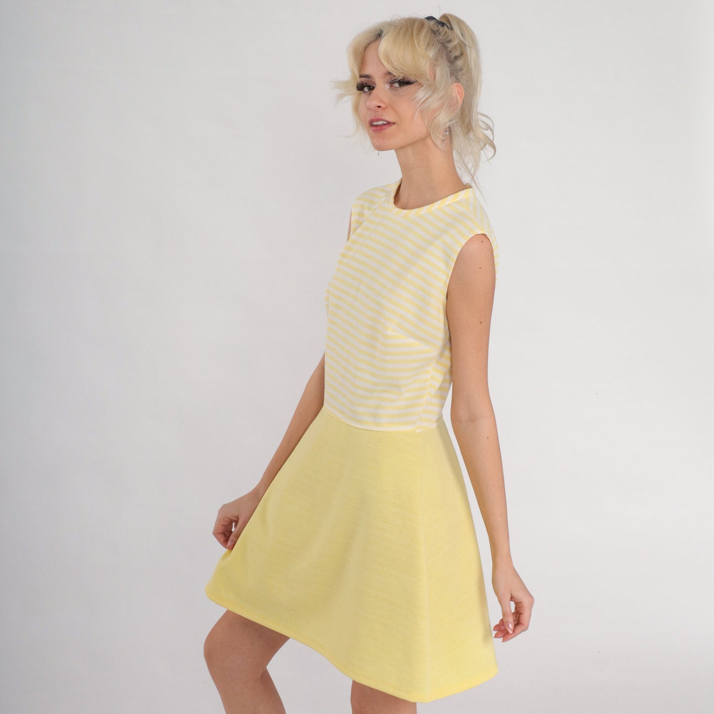 70s Yellow & White Striped Shift Mini Dress Sleeveless Medium