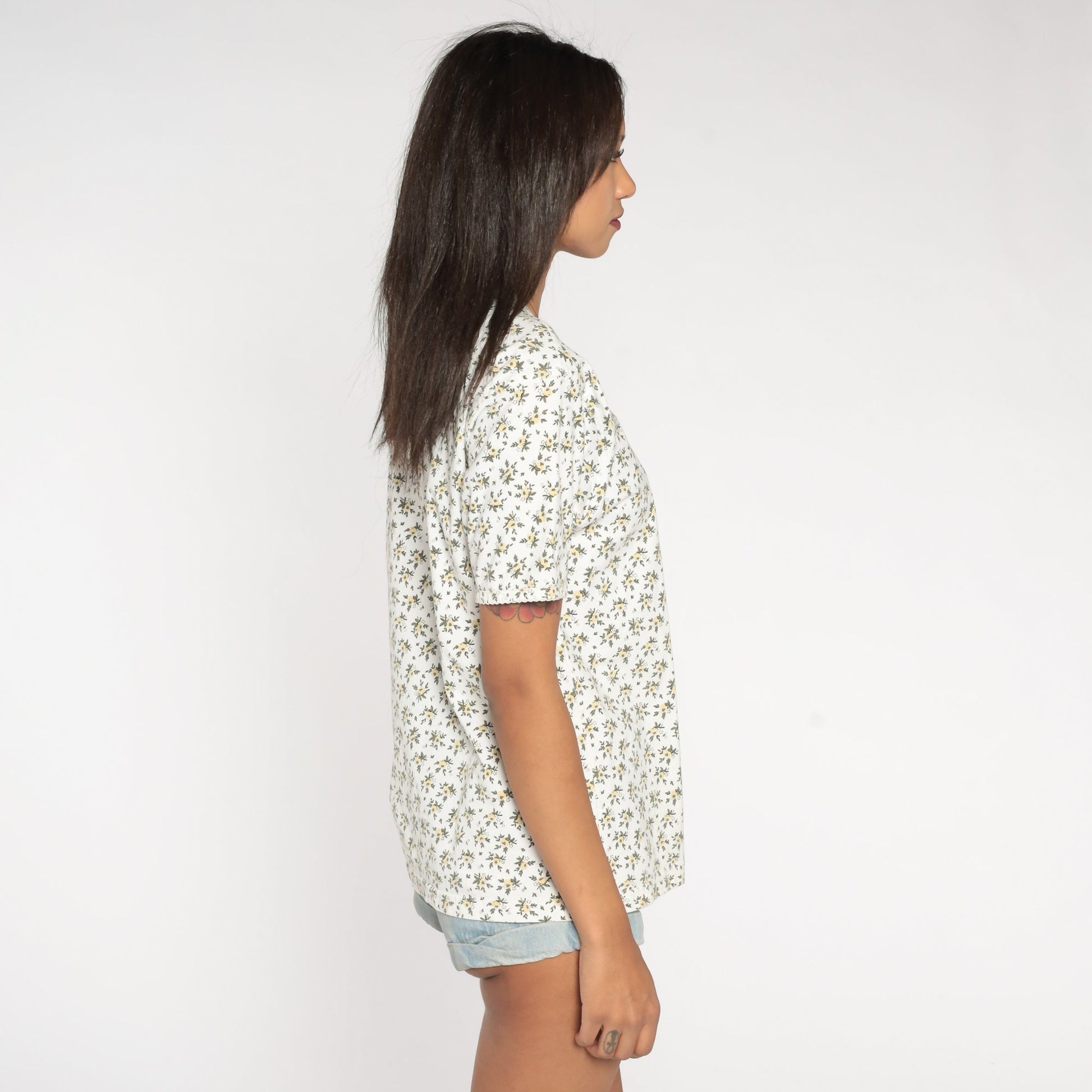 90s Floral Henley Shirt White Short Sleeve Quarter Button Cotton Top Medium