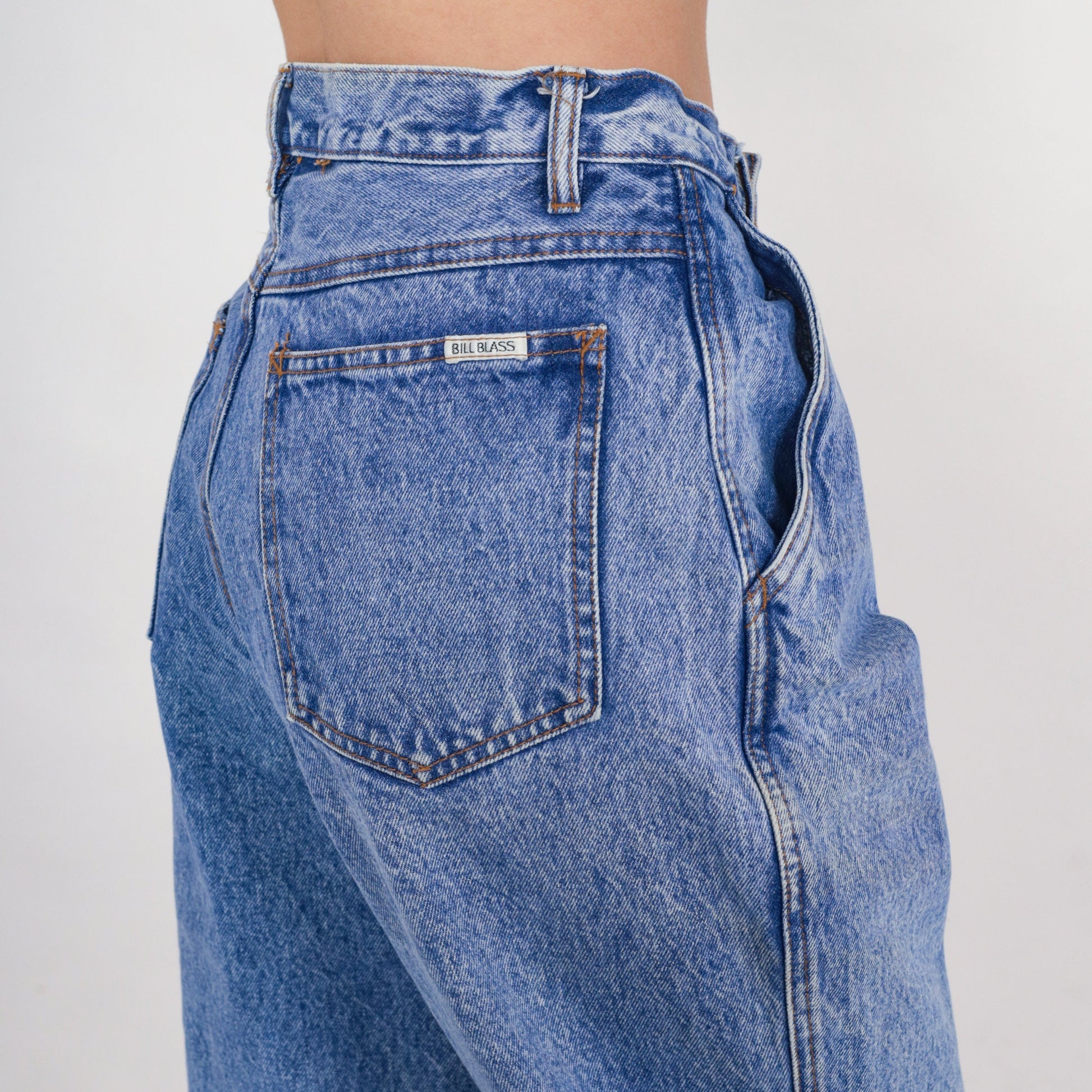 90s Bill Blass High Waist Pleated Tapered Denim Jeans Blue Small