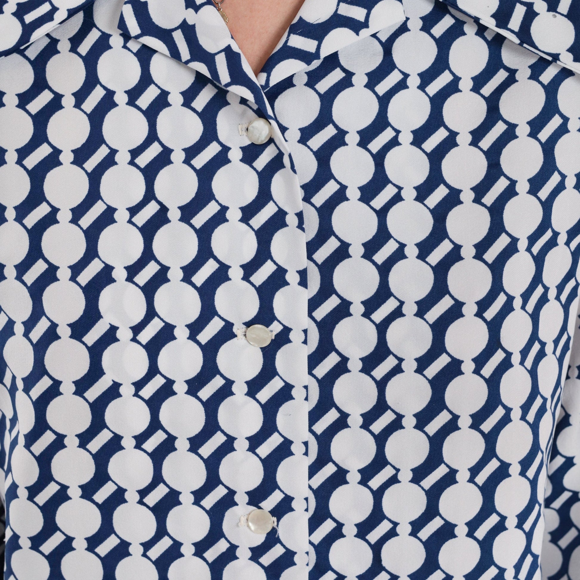 70s Geometric Dot Print Button-Up Blouse Wing Collar White Blue Medium